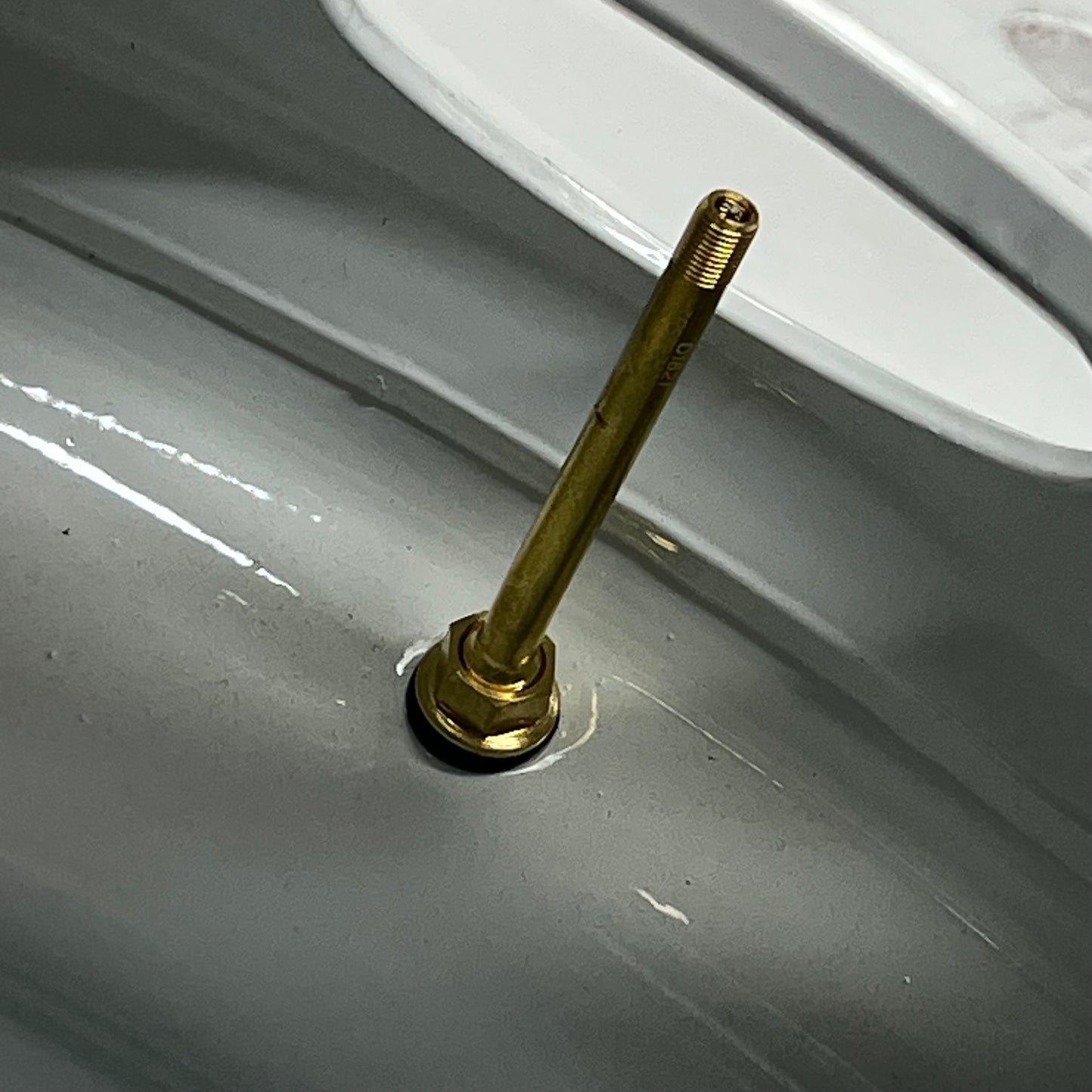 ACCURIDE Accu-Lite Commercial Vehicle Steel Wheel Max 7400lbs 125PSI White 51487