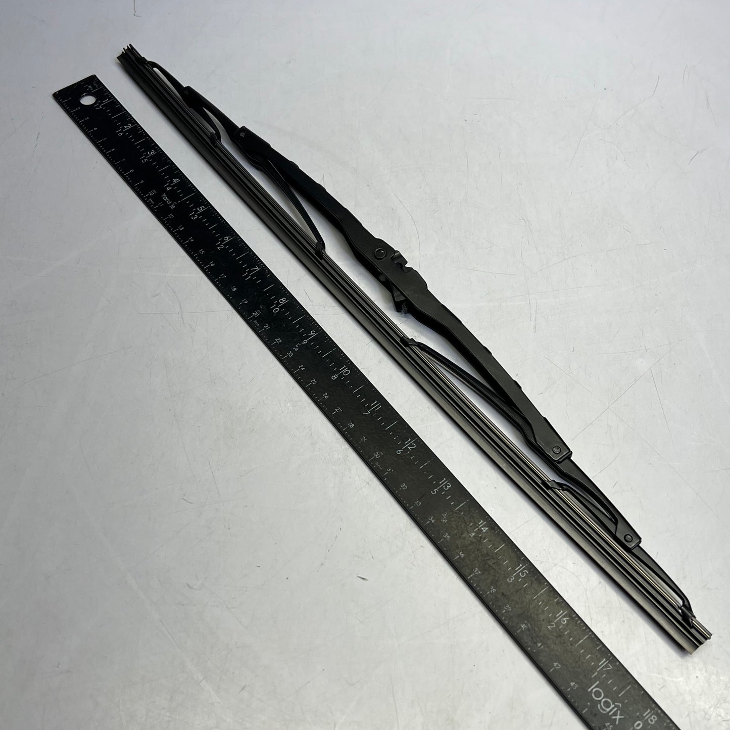 KIA (2 PACK) Genuine OEM Wiper Blade Right Front & Rear 18" Black 00009-ADU18KA