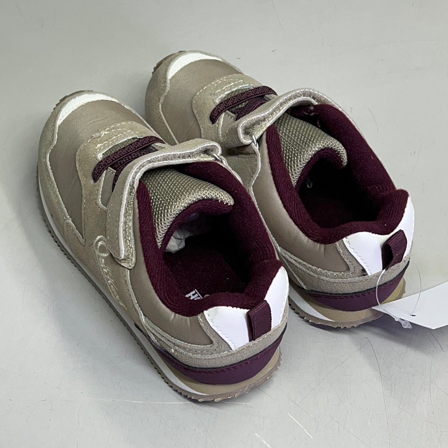 OSHKOSH G'gosh Eddi Athletic Toddler Sneaker Boy's Sz 11 Khaki OF21A01B