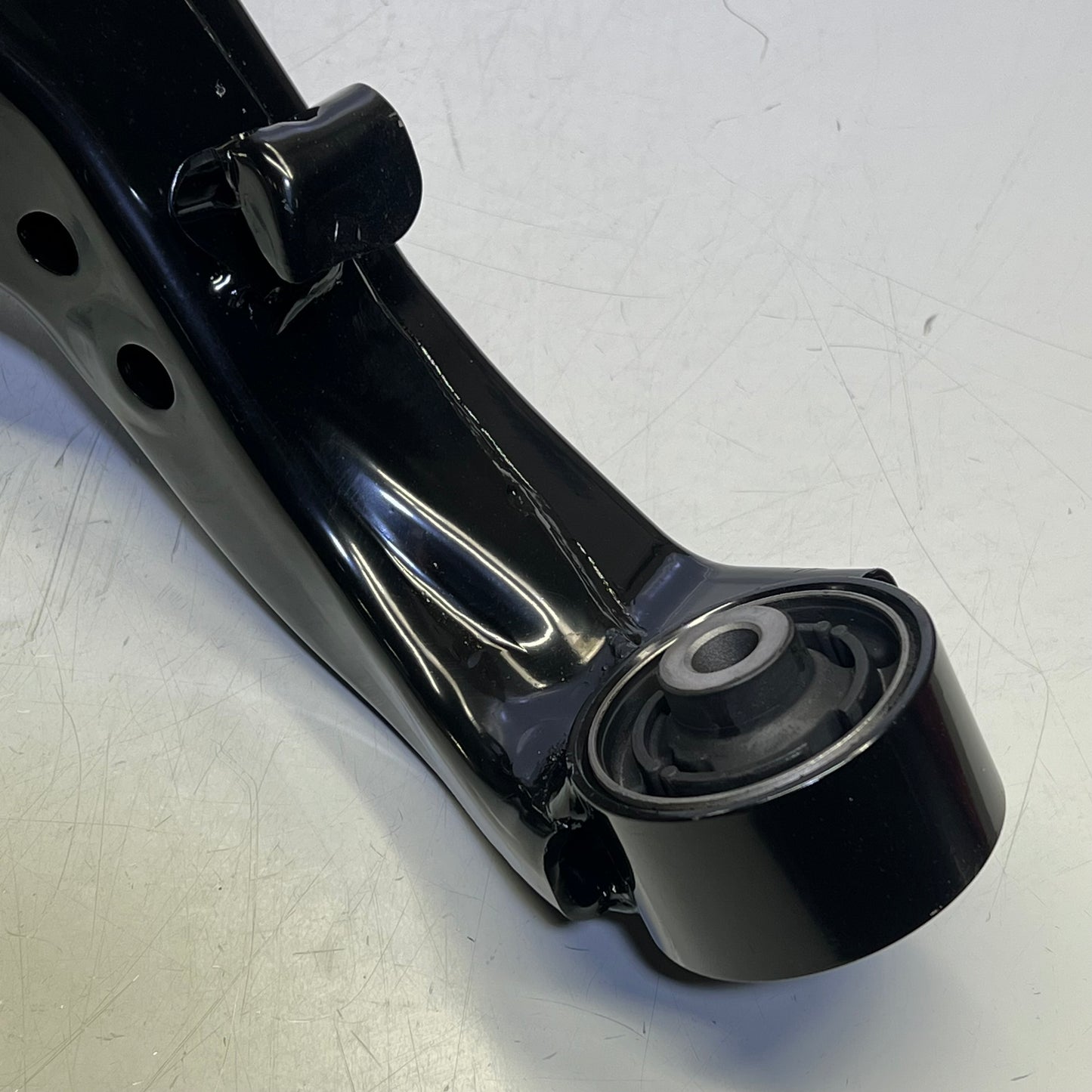 IMPORT DIRECT Chassis Trailing Arm For Nissan Rogue Vehicles Black NSN-TRA0002