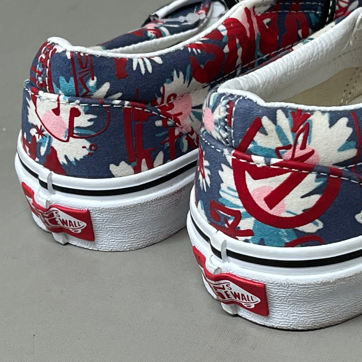 VANS Classic Slip-On Floral Graffiti Mens SZ 4.5 Womens SZ 6 Blue/Red/Pink As-is