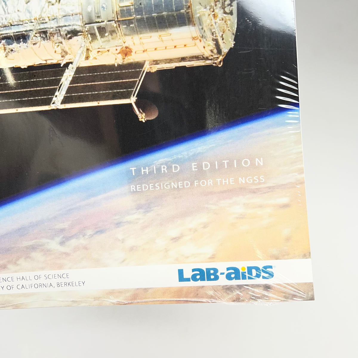 LAB AIDS Issues & Earth Science Solar System & Beyond Teachers Edition & Binder