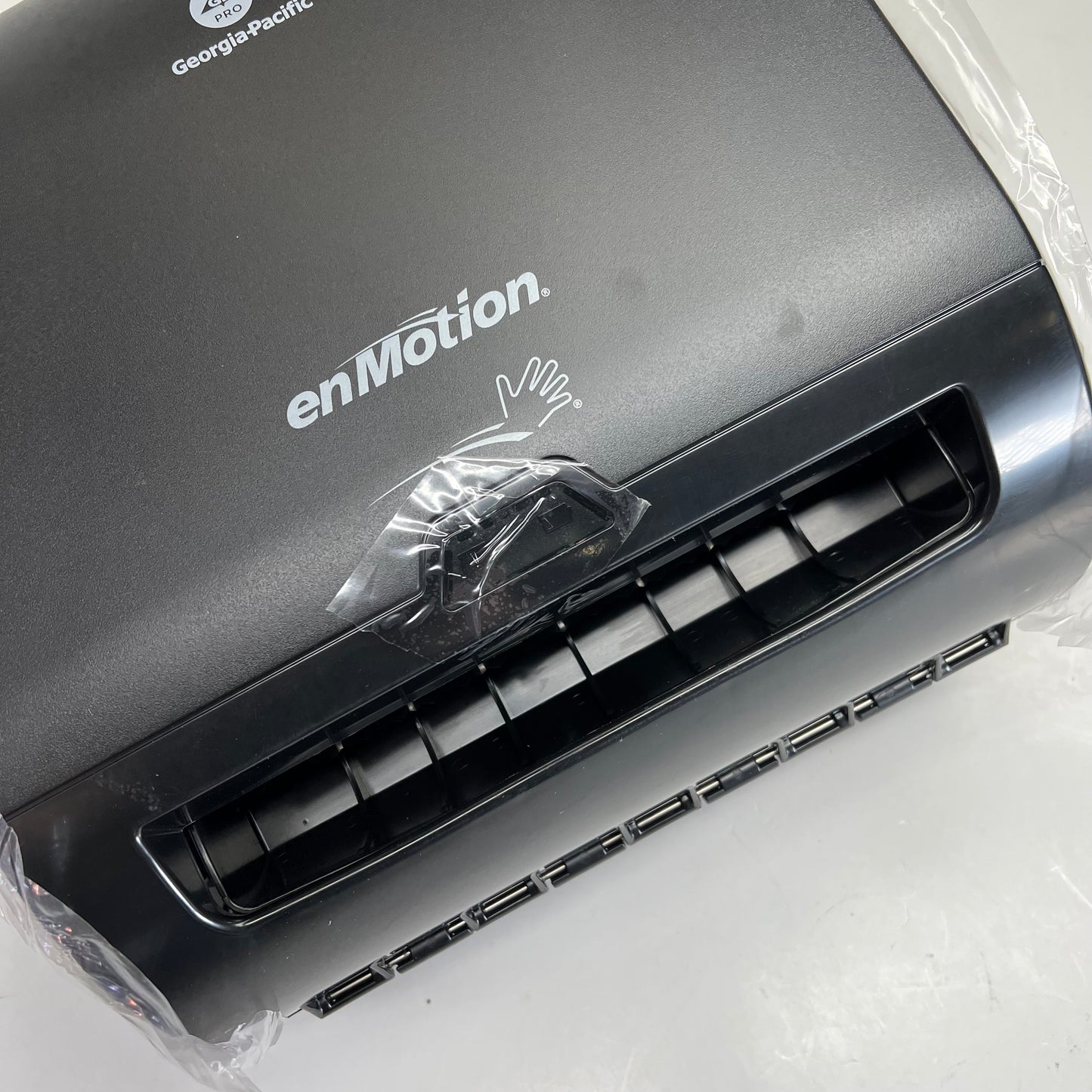 ENMOTION Impulse Automated Touchless Paper Towel Dispenser 8" 1 Roll 59498A