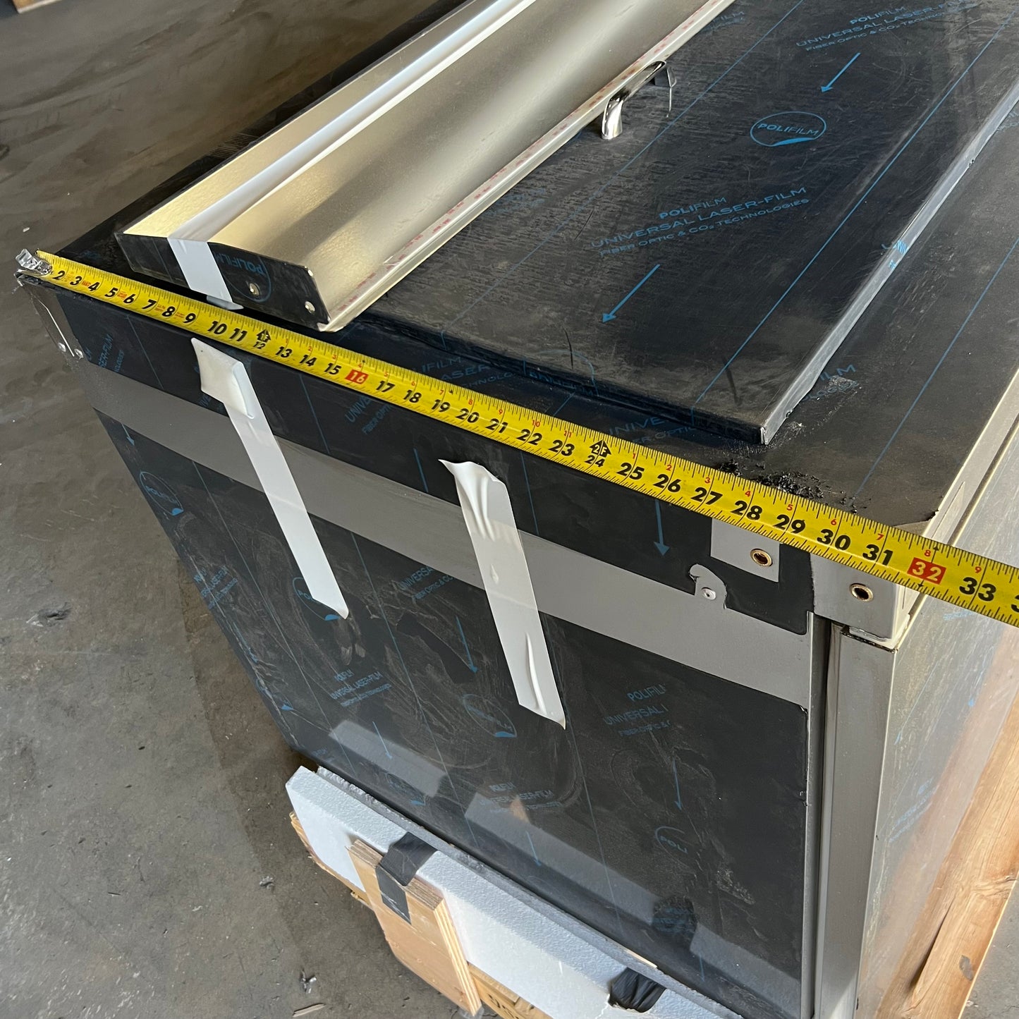 ZA@ Pallet of DELFIELD Cooler Cooling Box Sz 32”W x 60”L x 35”H  4460NP-24M-M777