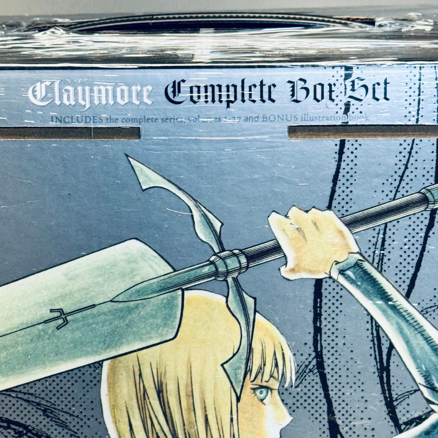 CLAYMORE Complete Box Set (27 Books) Sz 17” H x 10” L x 5.5” W Black & Grey