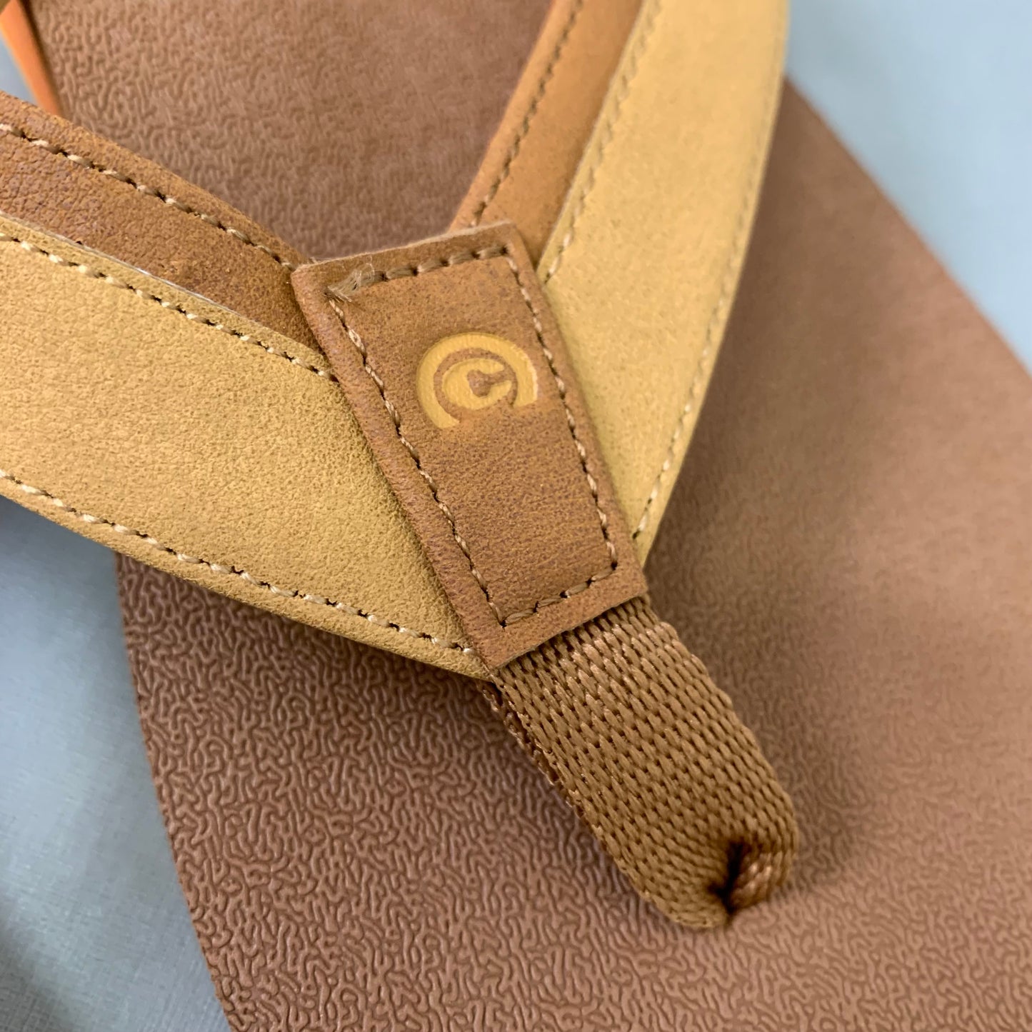 COBIAN Foamie Full Arch Support Sandals Men's Sz 11, 44 Eu Brown FAO25-200-11