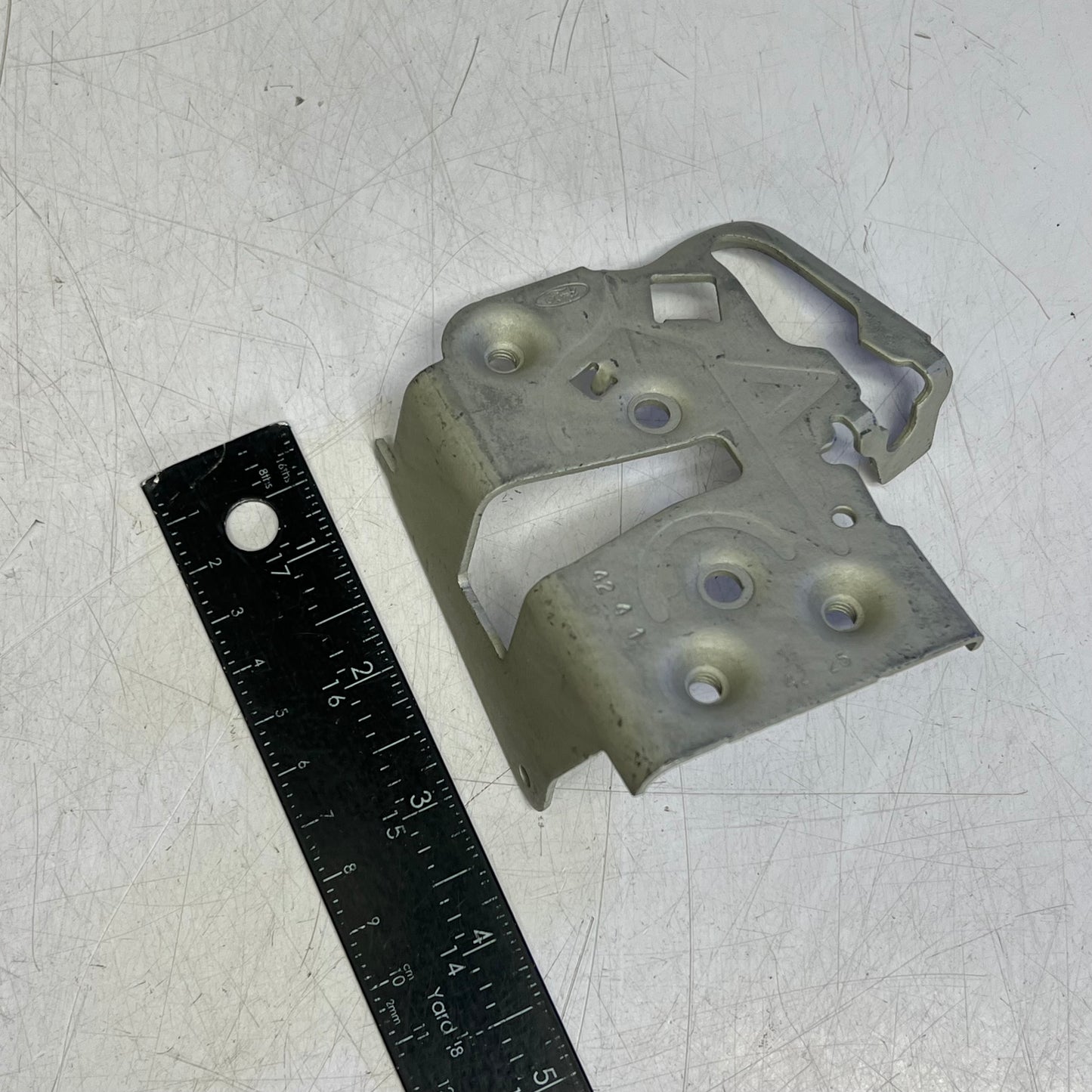 ZA@ FORD (LOT OF 144) Door Latch Hinges  Grey