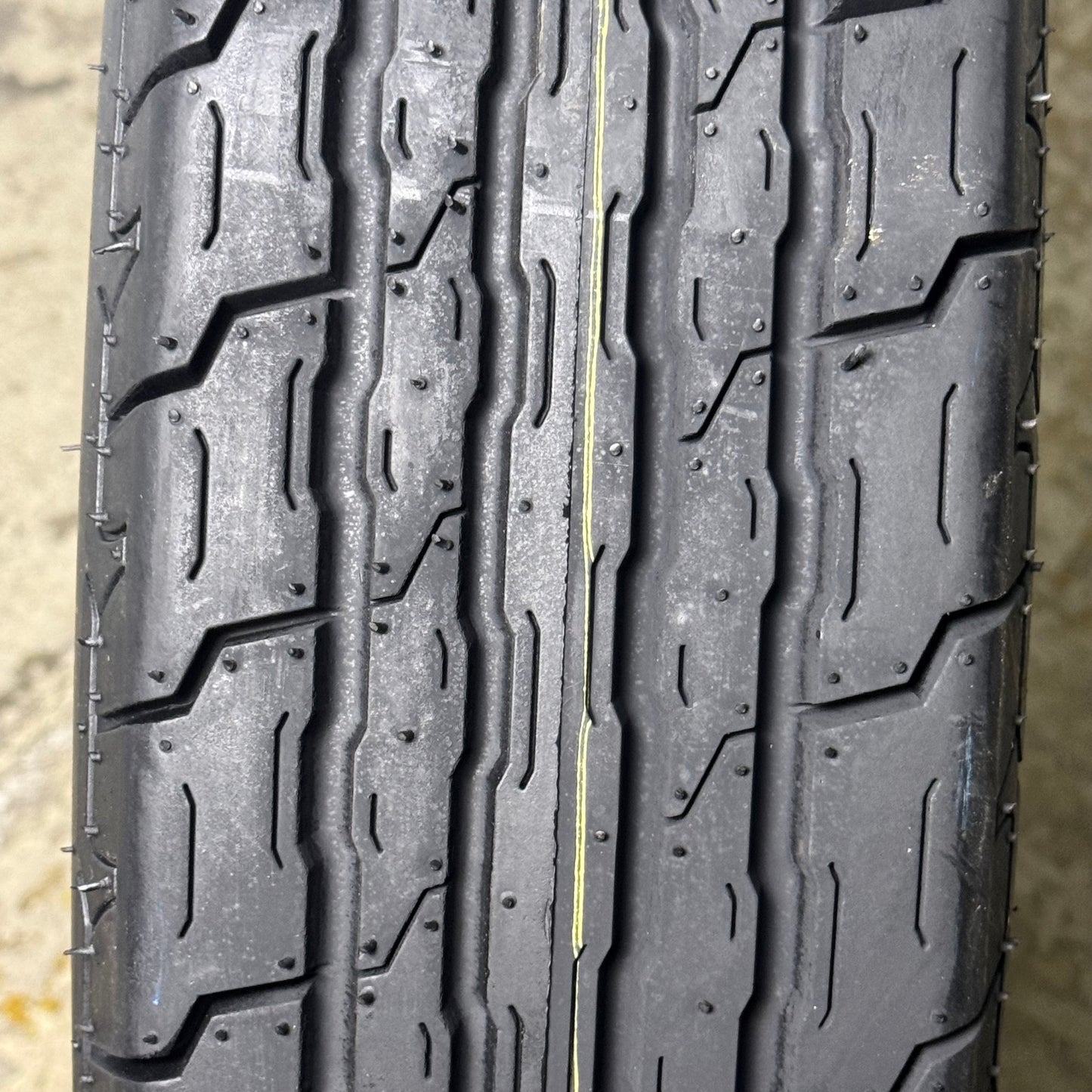 CARLSTAR Sport Trail LH Tire ST225/90D-16 DOT 3924 Black