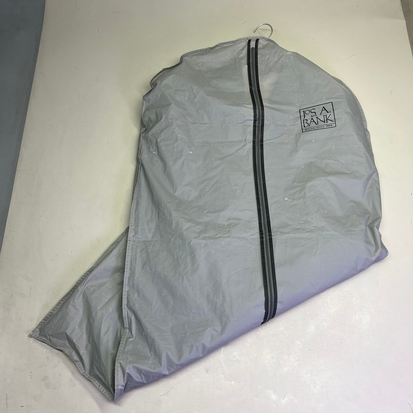 JOS A BANK Tailored Fit Button Up Suit Set  17 1/2-84 Black & White