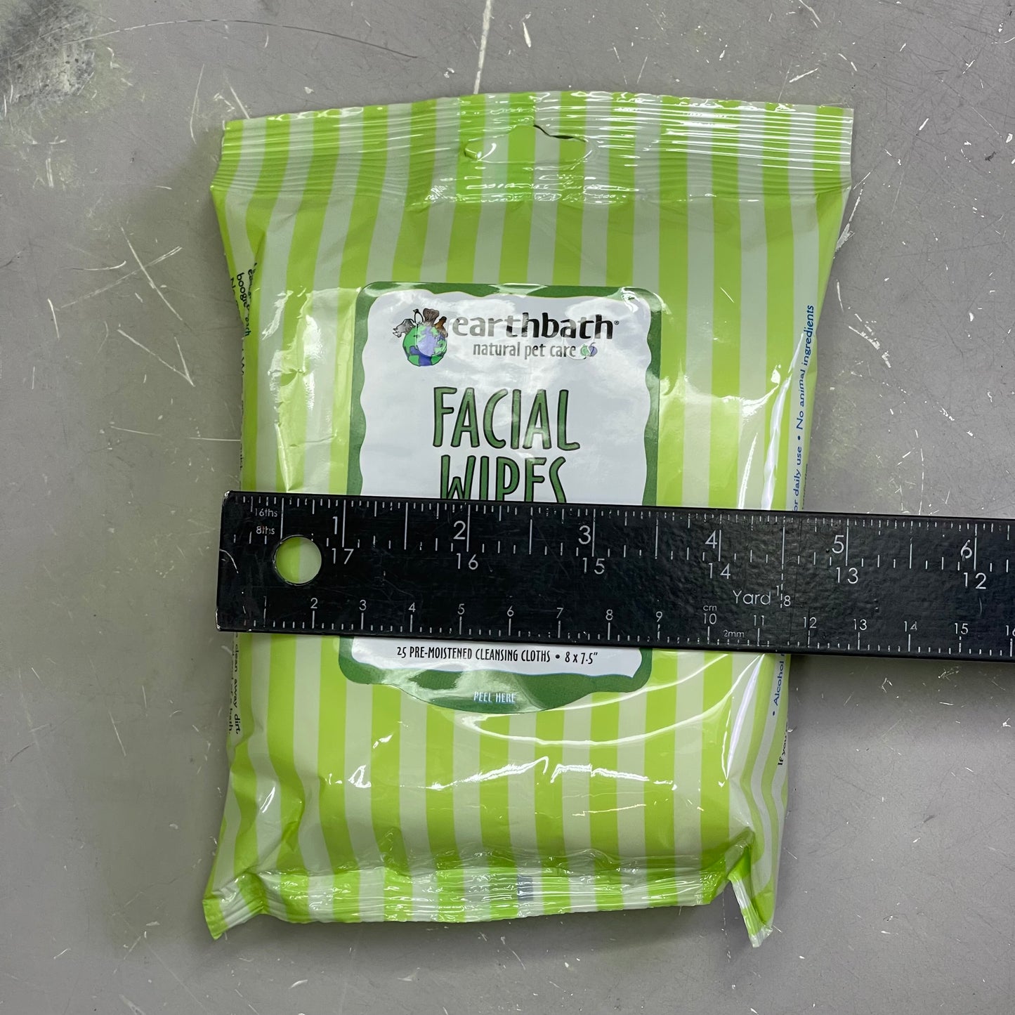 EARTHBATH (12 PACK) Natural Pet Care Facial Wipes 25 per package White