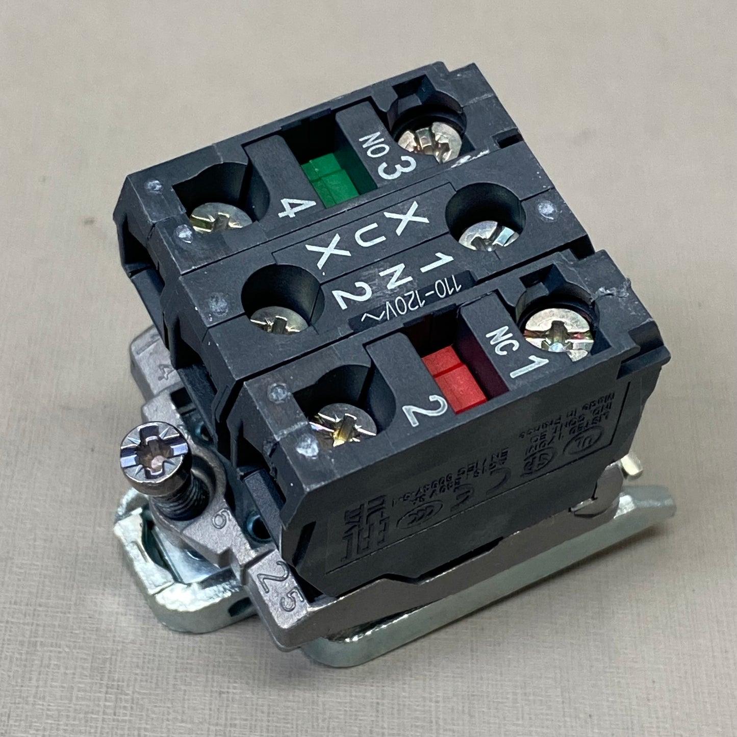 SCHNEIDER ELECTRIC Illuminated Push Metal Universal LED Button 22MM Green XB4BW33G5