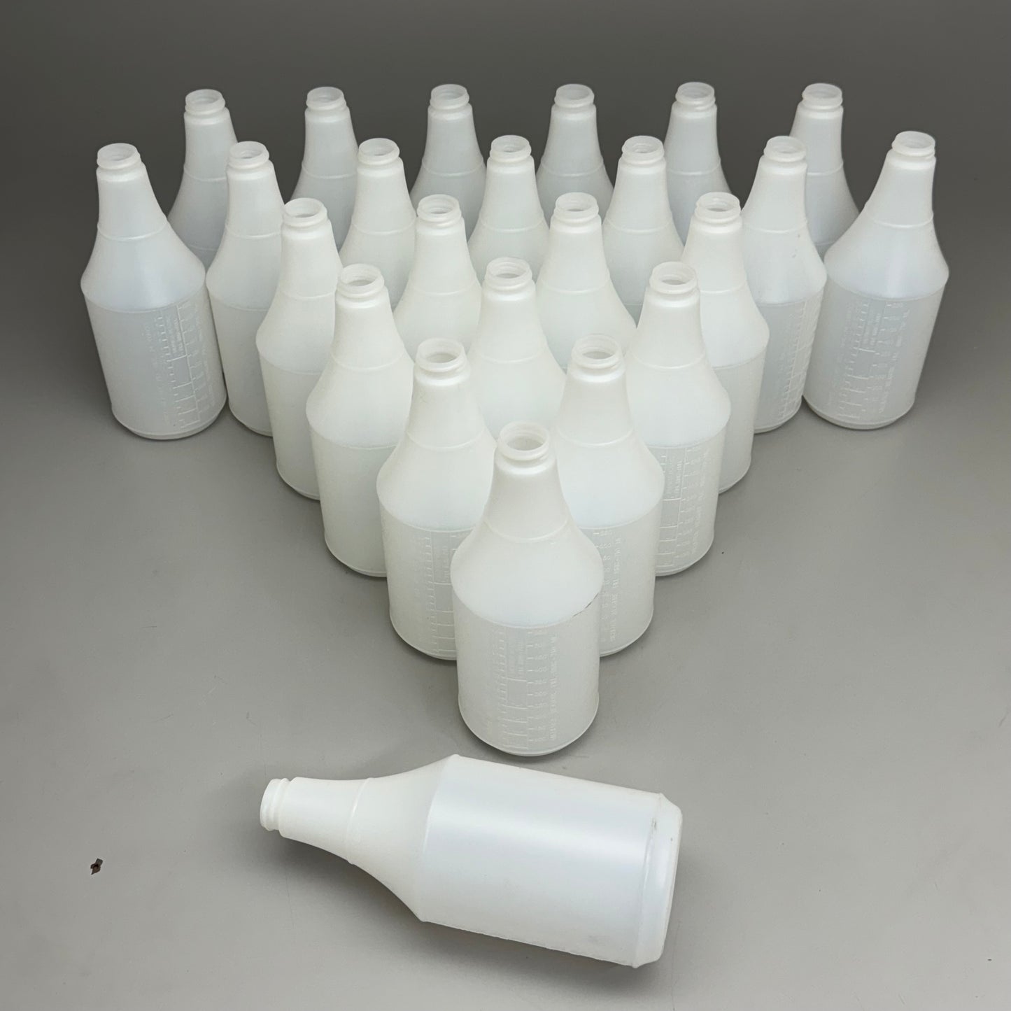 24PK Plastic Spray Bottle 24oz 8.25" White