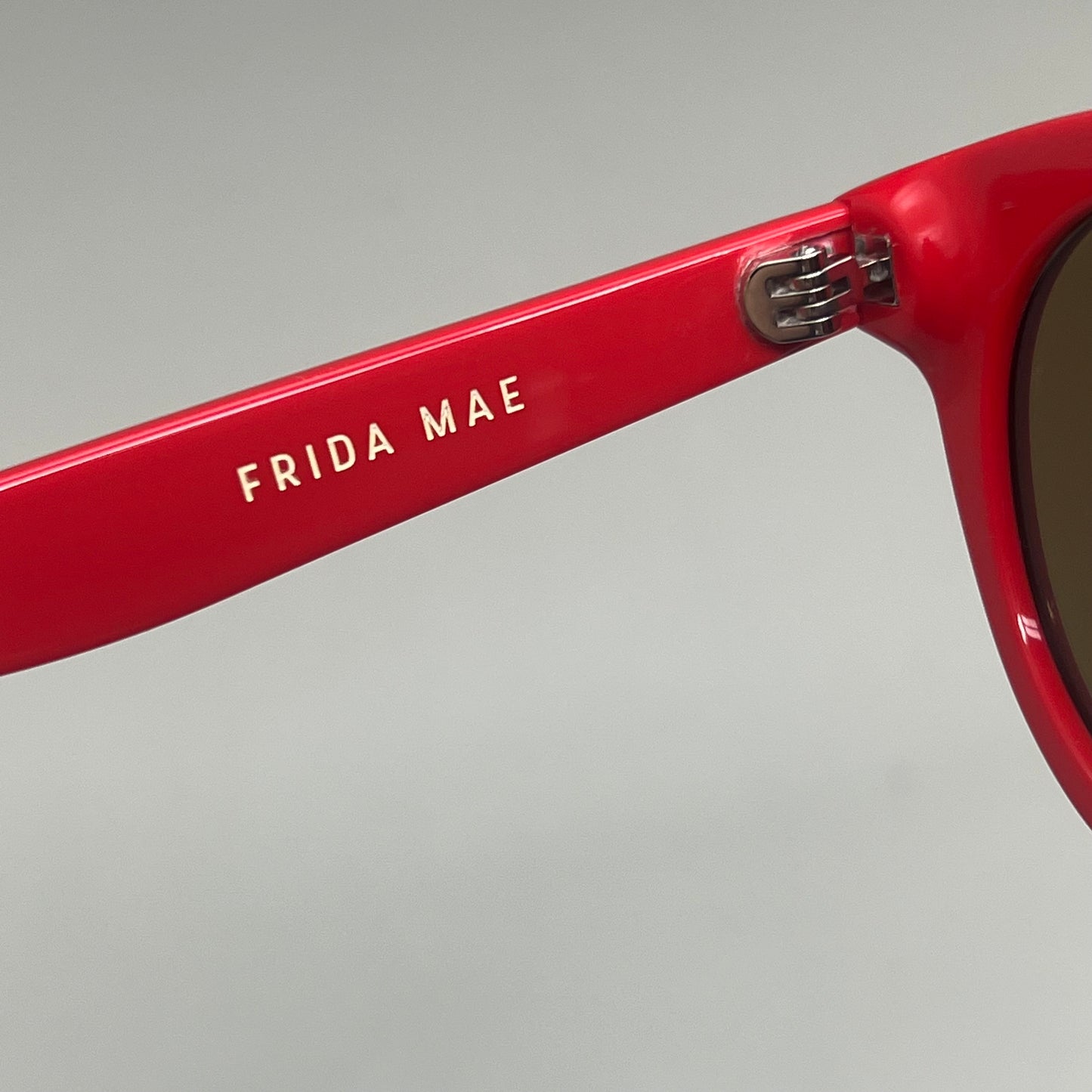 FRIDA MAE CHEEK Acetate Round Polarized Lens Sunglasses Red SUN-ROUND-RED