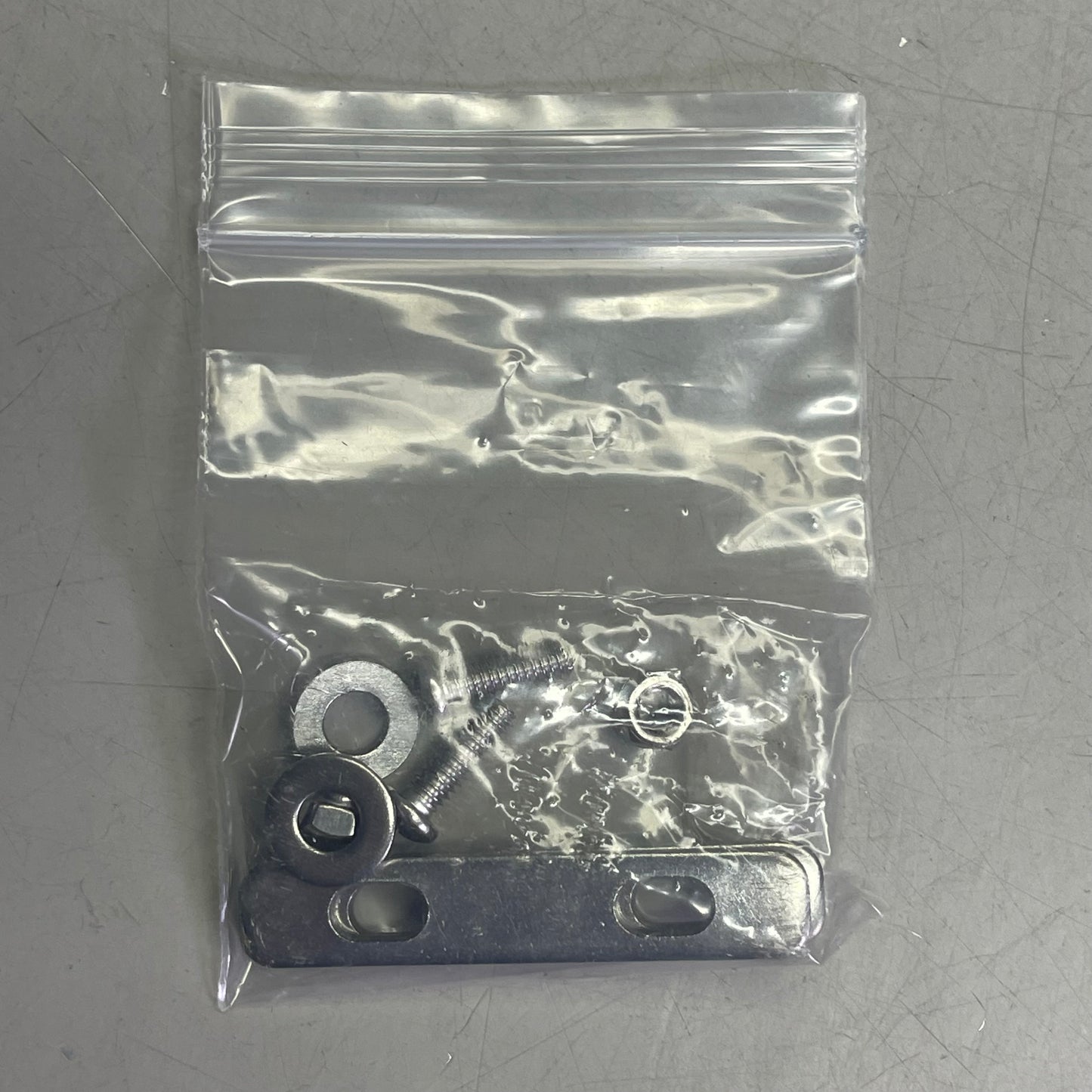 METRO SmartWall Track w/ Corrosion-Resistant Finish 40" 12 Gauge Steel SW40K4