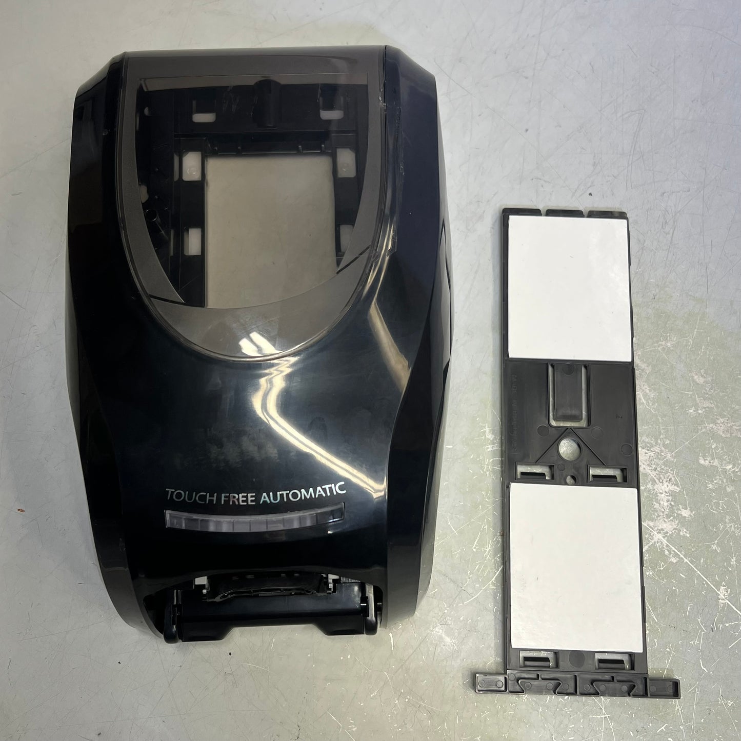 ZA@ NEPTUNE Automatic Soap Dispenser 11"x7"x5" Black/Clear (As-is)