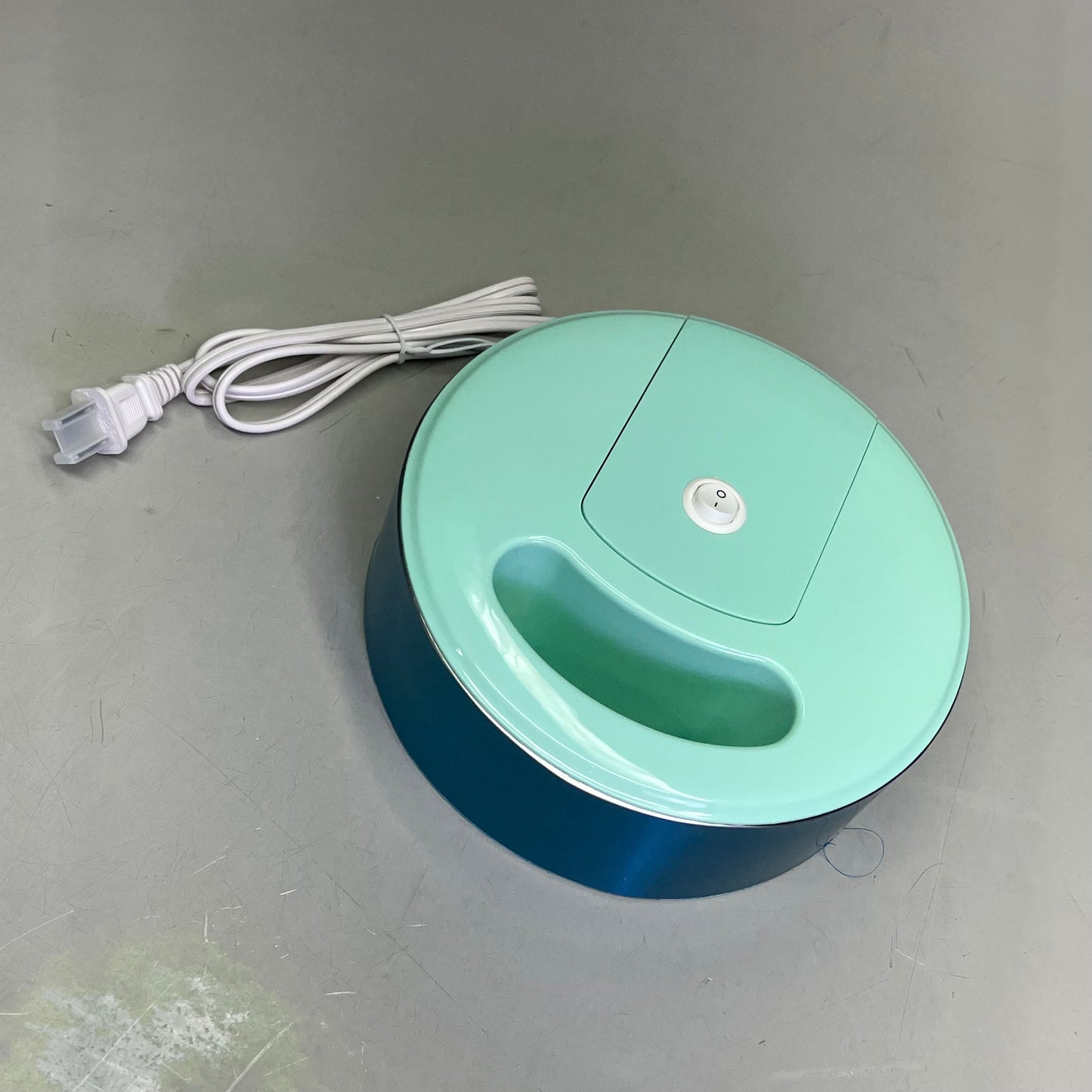 DASH Family Size Deluxe Gelato & Ice Cream Maker Makes 4 Pints Aqua DIC200GBAQ04