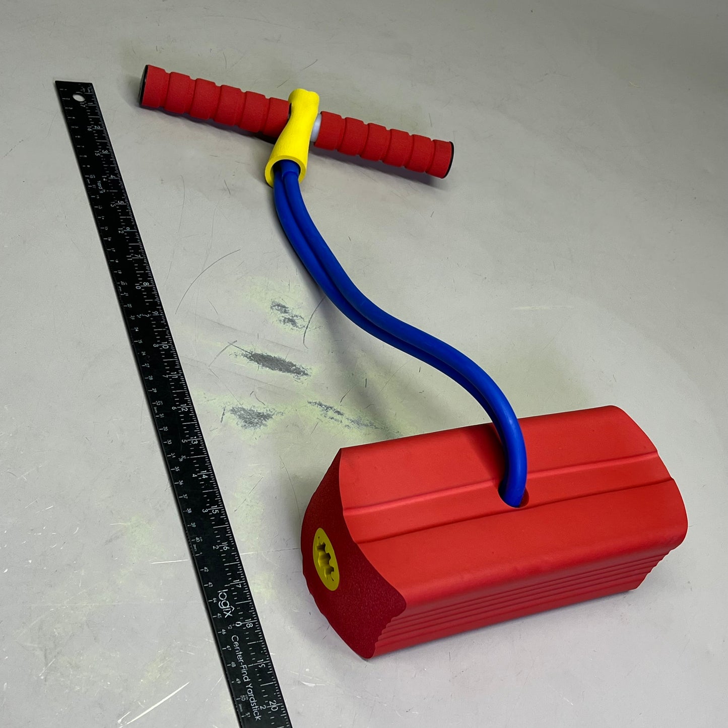 EPOCH Kidoozie B Active Squeaky Pogo Jumper Indoor & Outdoor Toy Red Blue G02404