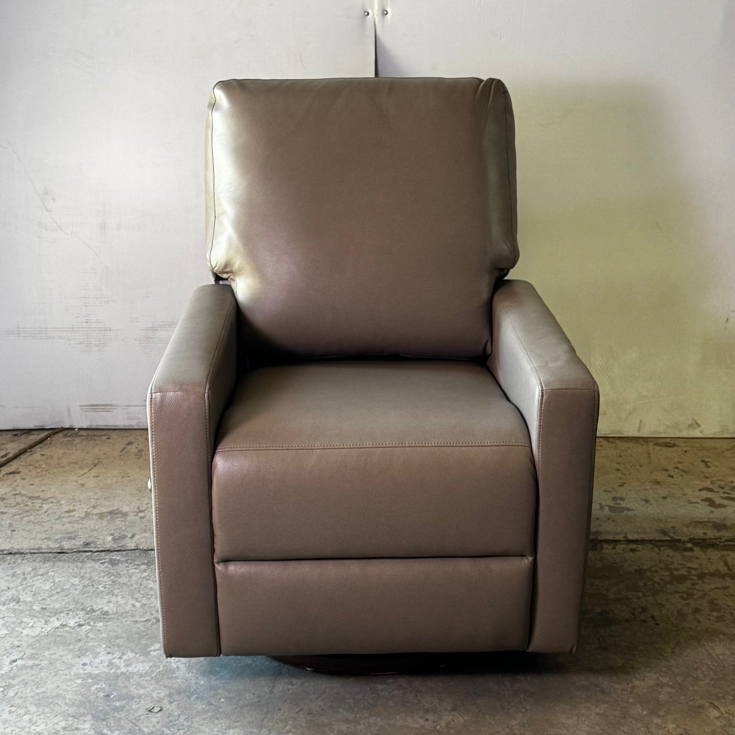 Modern Manual Recliner Chair Light Brown (New Other, Minor Damage)