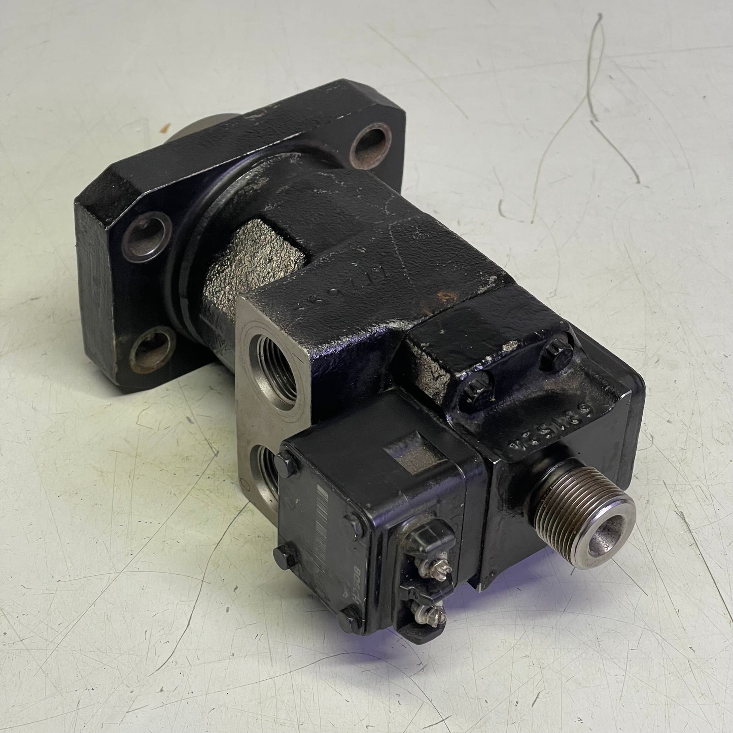 BOSCH Genuine Fuel Pump F00B.0P.04F (AS-IS, FOR PARTS ONLY)