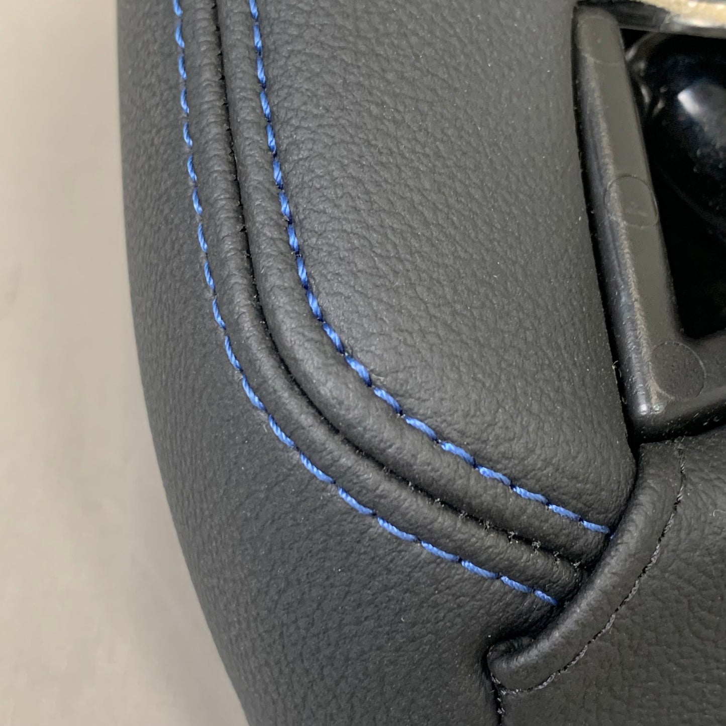 BMW (2 Pack) Leather Head Restraints/ Headrest BMW X3 Black 5210874603905