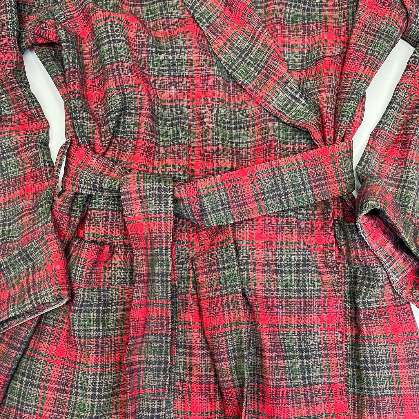 PENDLETON WOOLEN MILLS 100% Virgin Wool Rob  Men's Sz M Plaid Red/Green (Used)