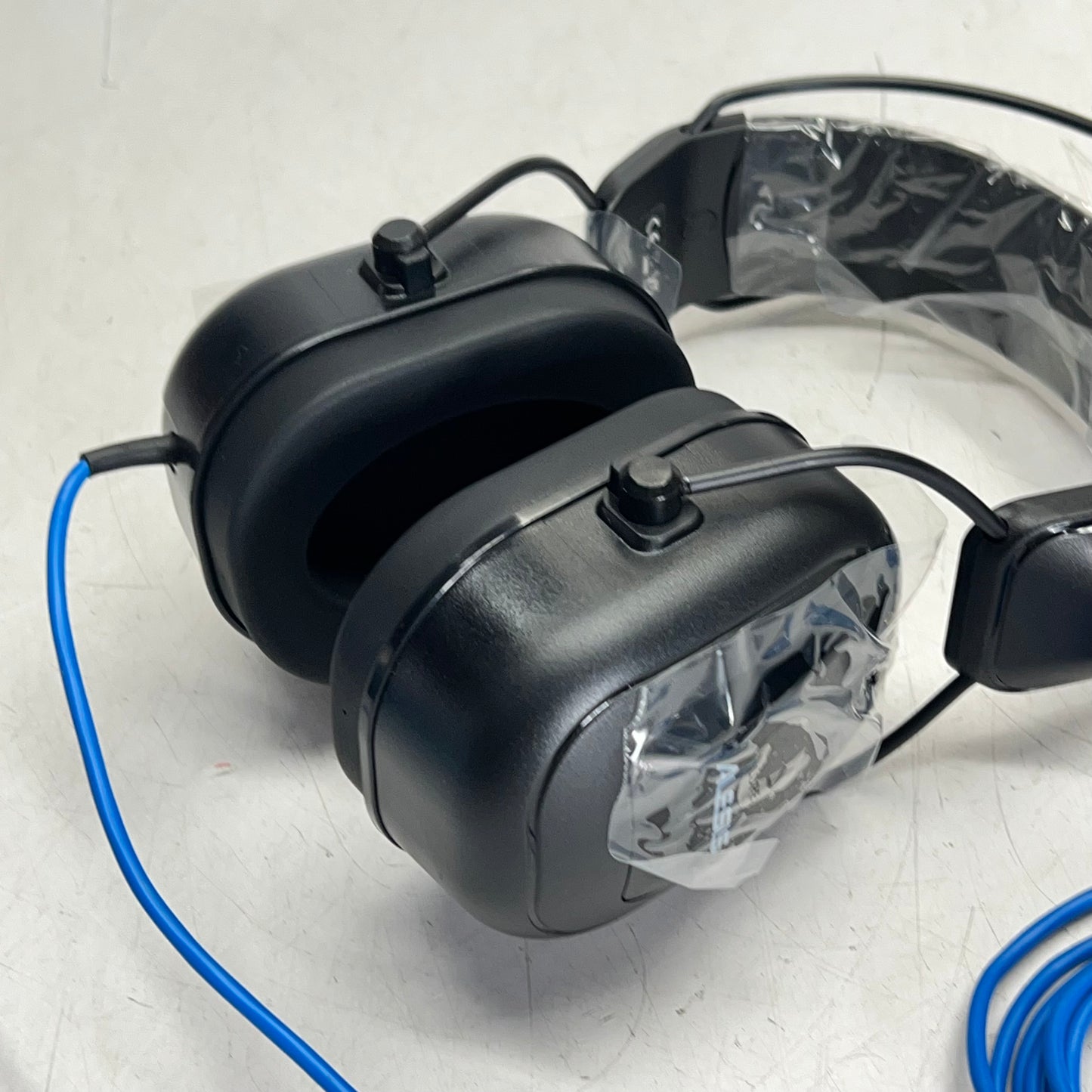 ALESIS Professional Drum Monitoring Headphones 40mm Full Range Black DRP100
