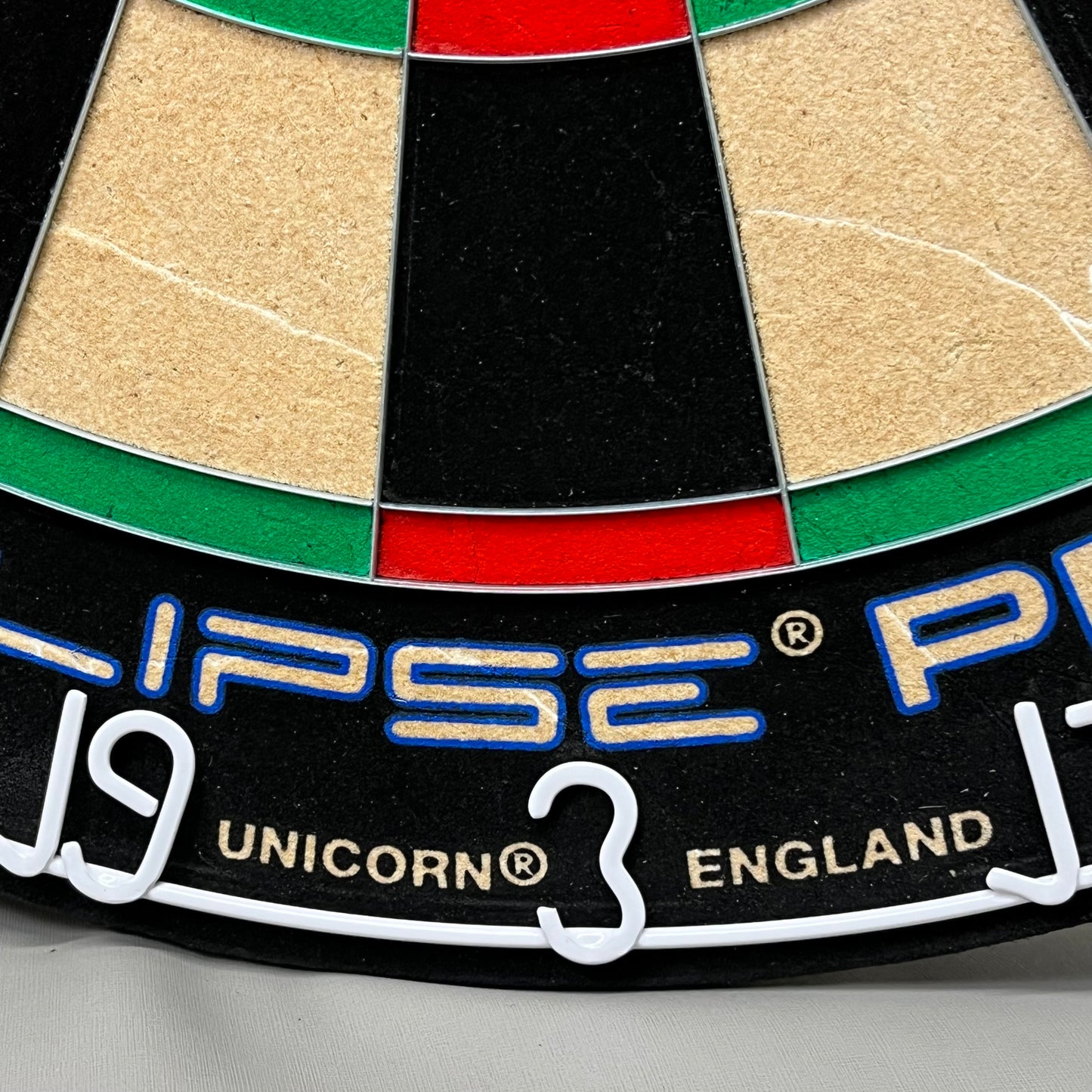 UNICORN Eclipse Pro 2 Dartboard Championship Quality Slim Flat Profile C4239