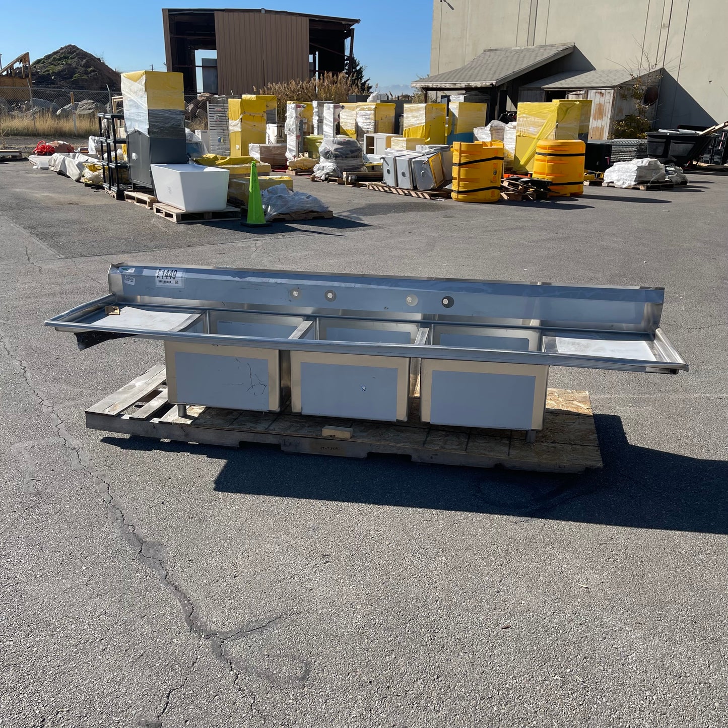 ZA@ Pallet of REGENCY 3 Compartment Commercial Sink Stainless Steel 600S32424224 (AS-IS)