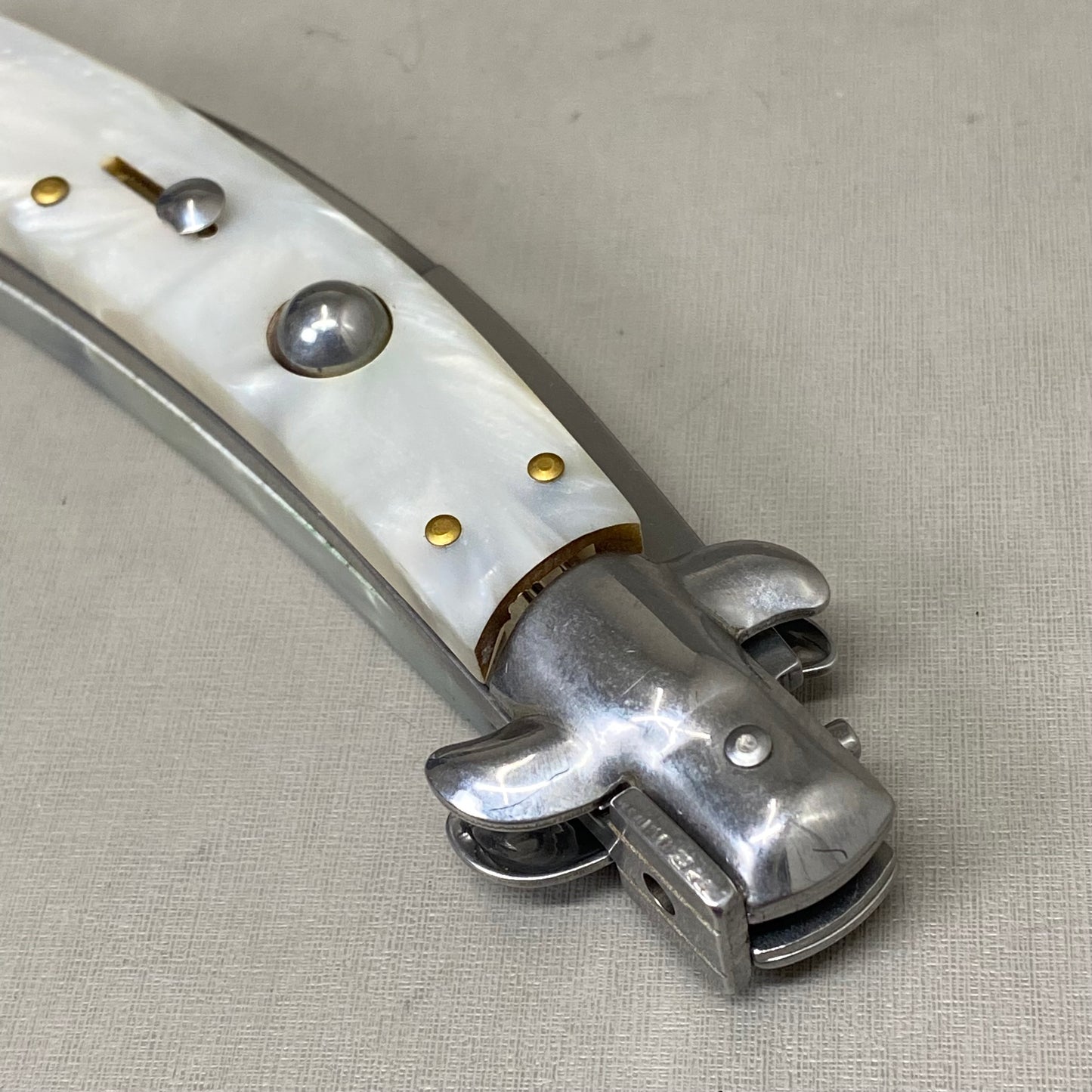 ZA@ ARMED FORCE TACTICAL Handcrafted OTF Pocket Knife  4" Blade 9" Overall Length White ST-6CWP