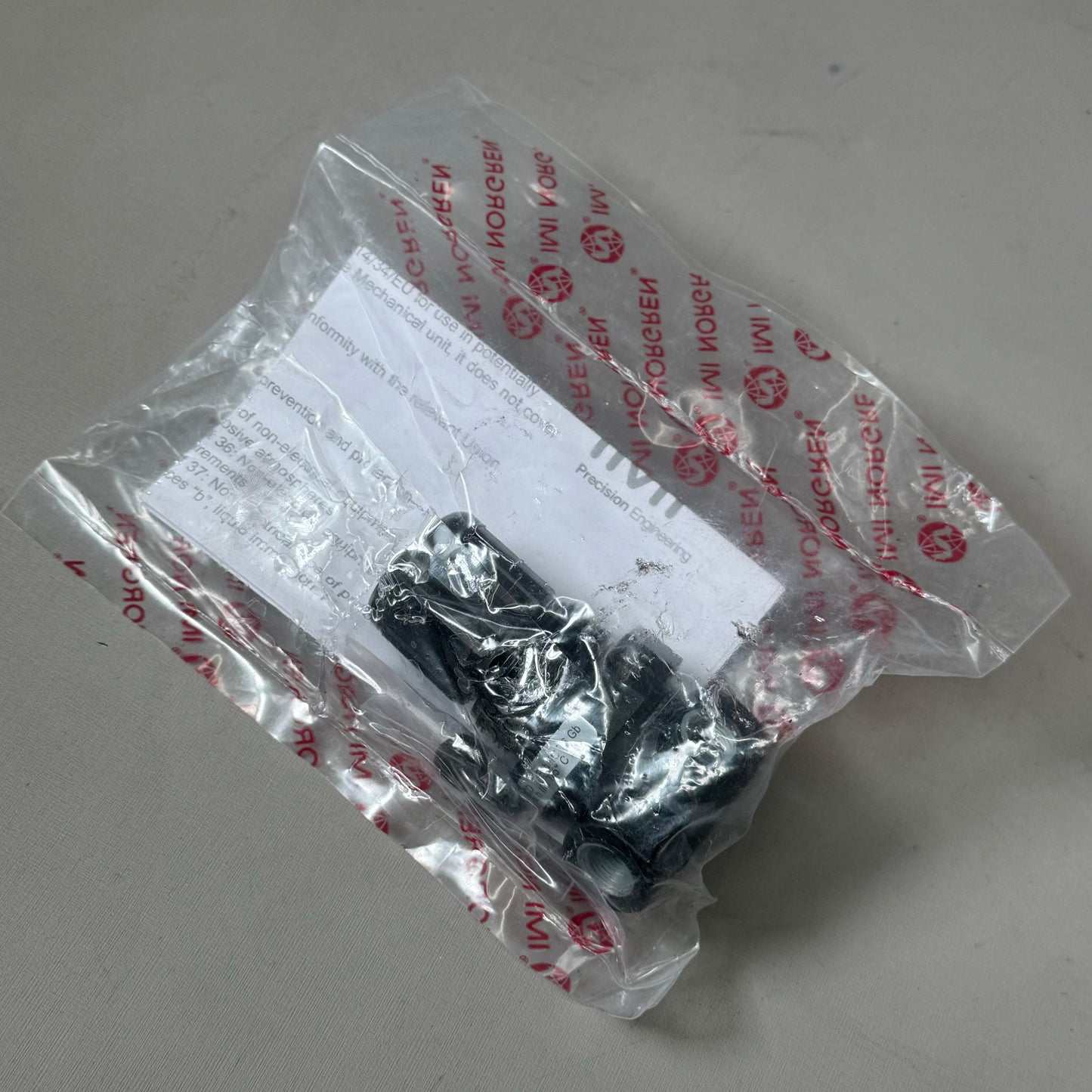 NORGREN Regulator 1/8" PTF 14 Scfm Reliving Diaphragm 5 to 50 Psig R07-100-RNEA