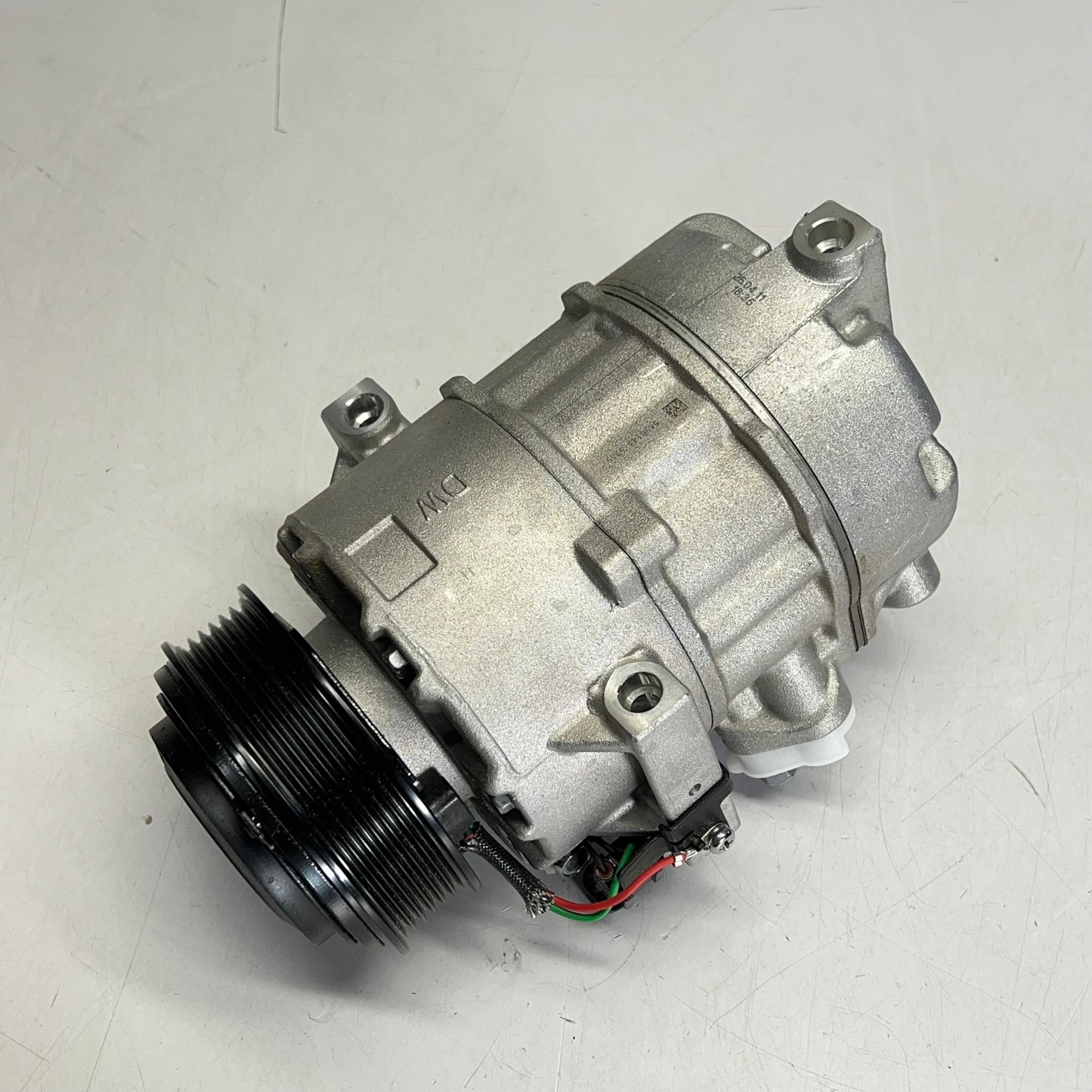 KIA MOTORS Genuine OEM Compressor Assembly 97701-R0100FFF