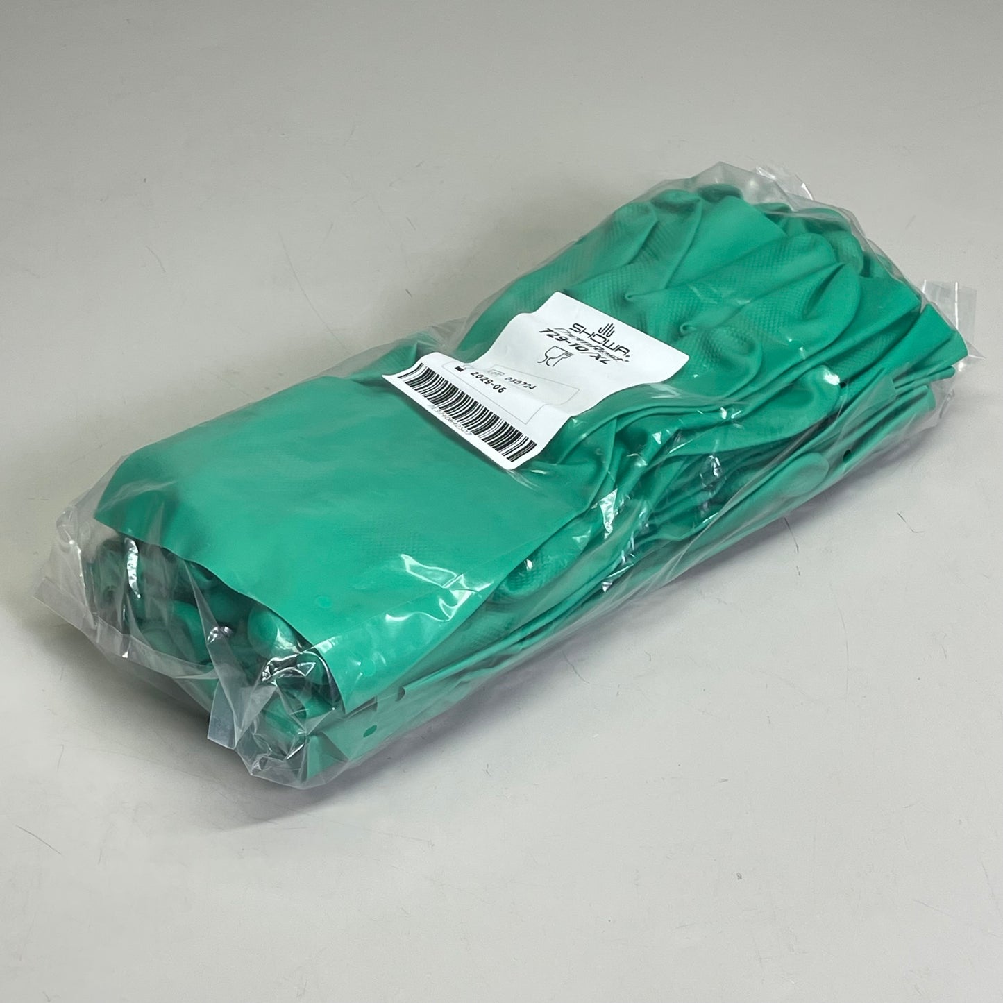 SHOWA (12 Pair) ChemRest Chemical Resistant Gloves XL Green Nitrile 729-10