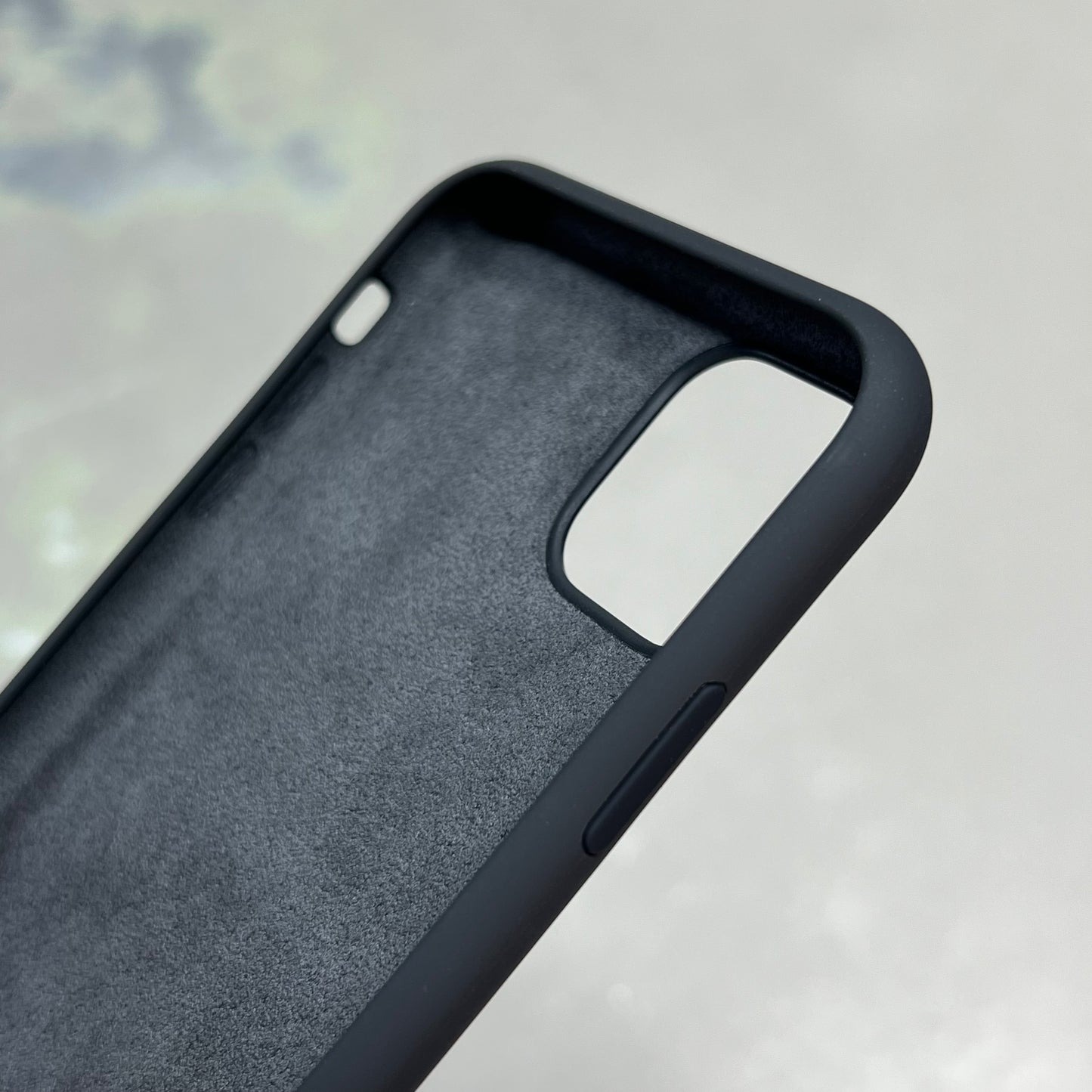 APPLE iPhone 11 Silicone Case Microfiber Lined Case Black MWVU2ZM/A (Return)