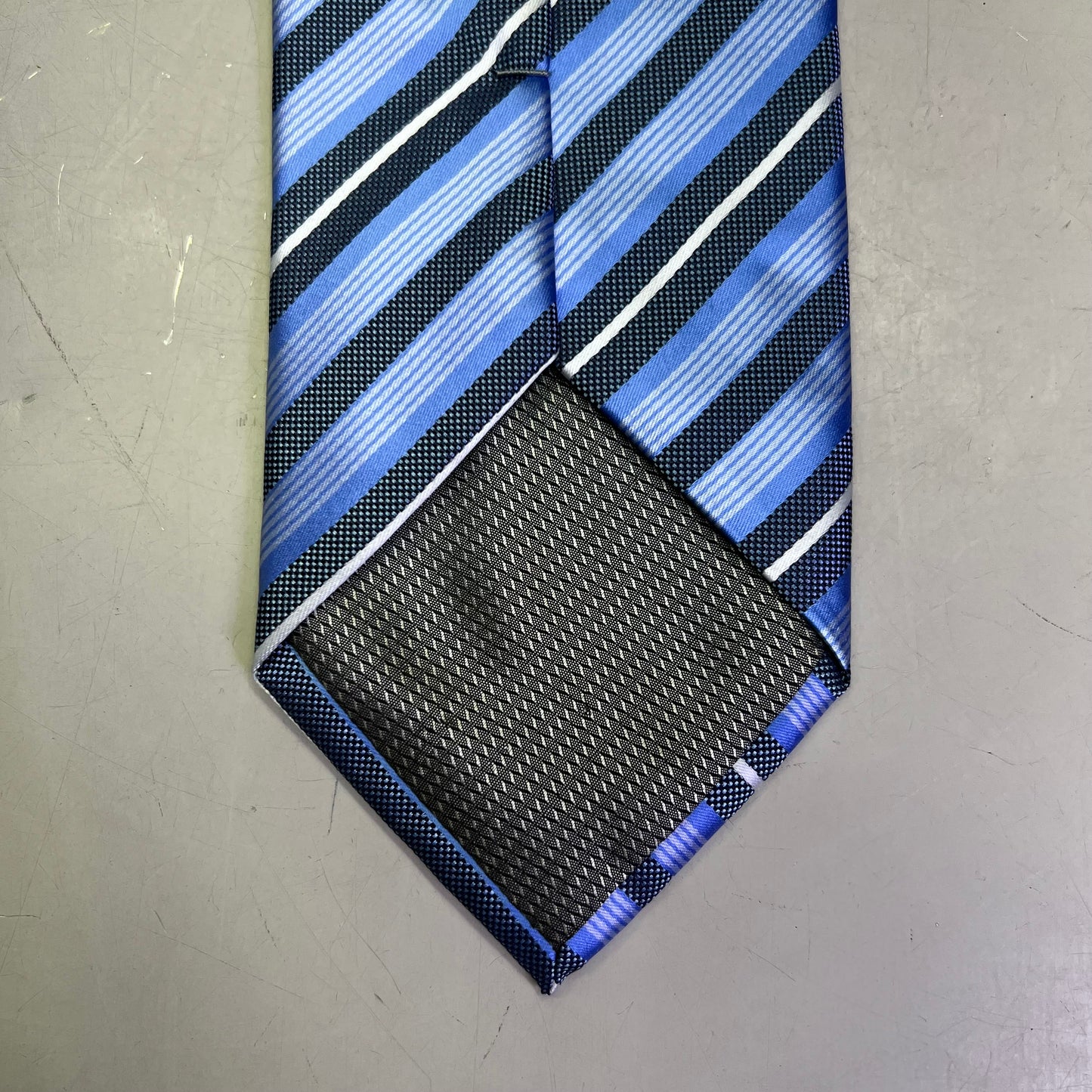 ALEXANDER JULIAN COLOURS Slanted Formal Pattern Tie 60" Blue/White (Pre-Owned)