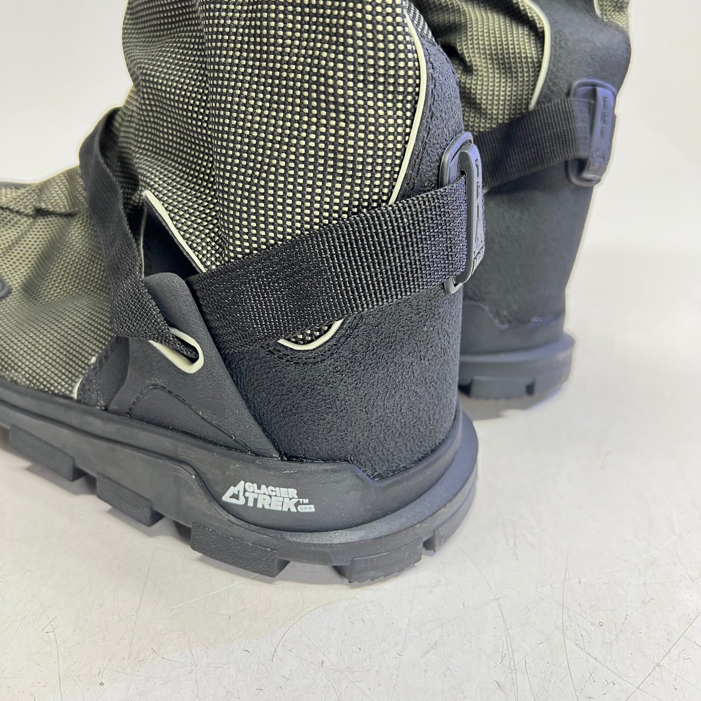 NEOS Navigator Glacier Trek SPK Insulated Overshoe  M Sz 7.5-9 W Sz 9-10.5 GreeN