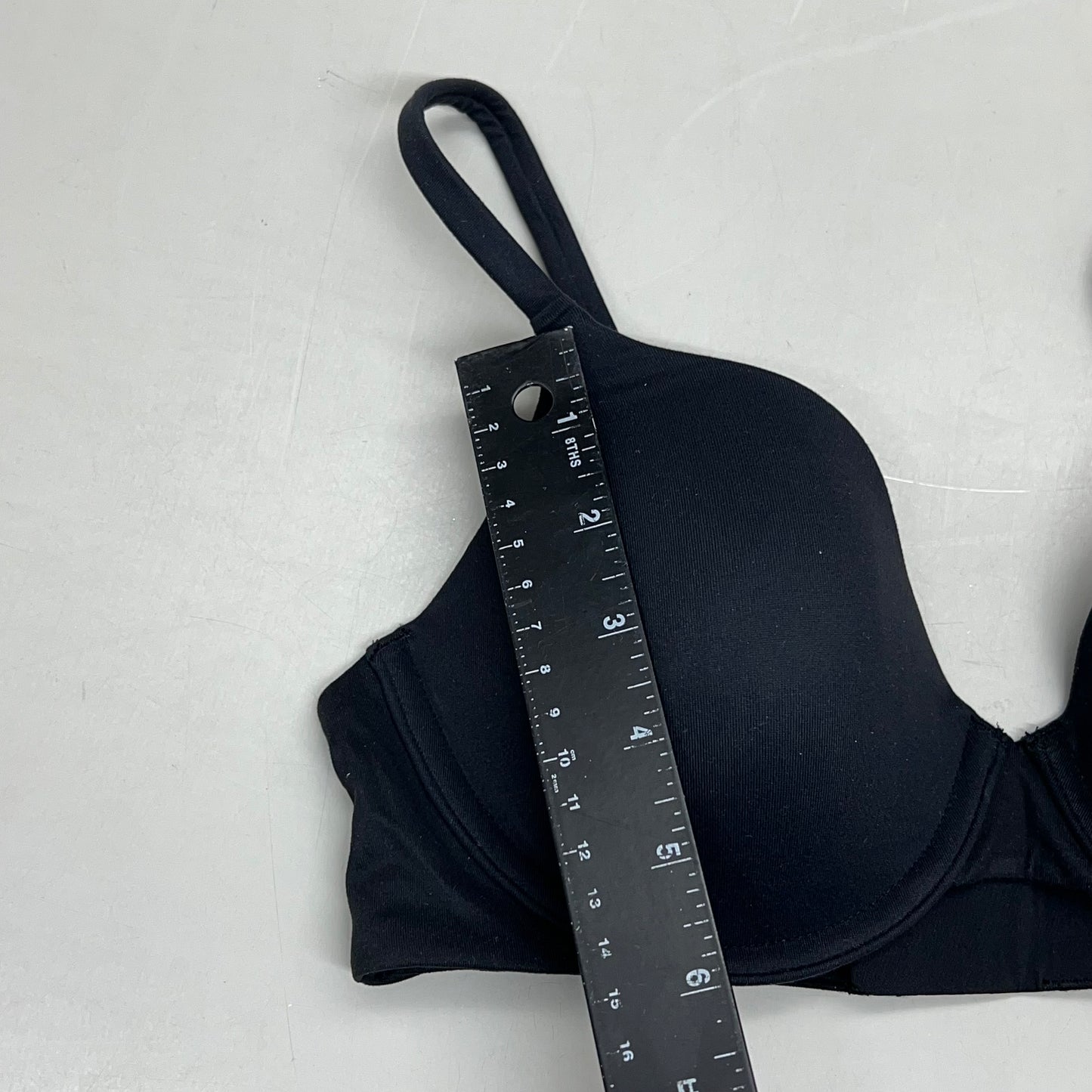 SKIMS Buttery Soft Fits Everybody T-Shirt Bra Women's Sz 32C Onyx BR-TSH-0023