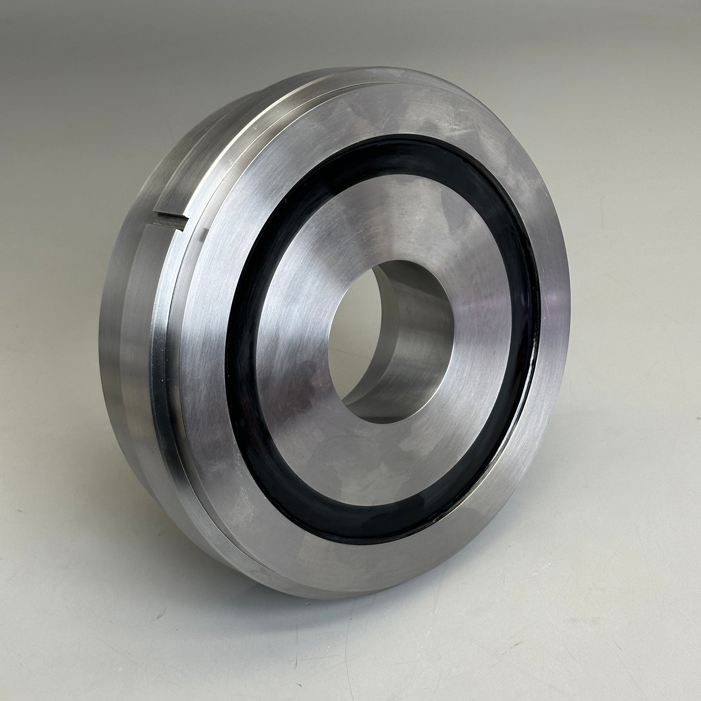 OJI Mast Guide Bearing - 8" Outer Diameter, 2.5" Inner Ring Diameter