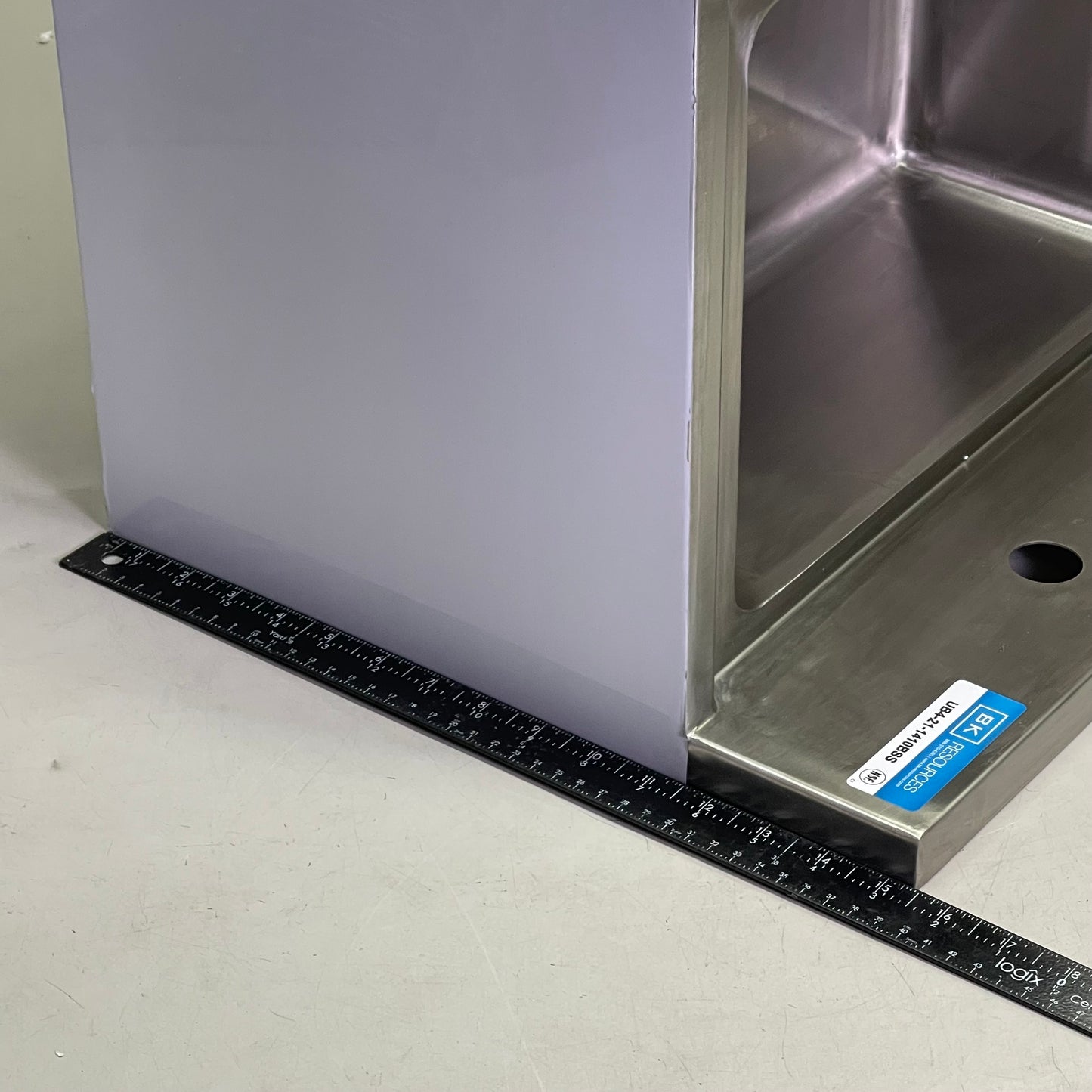 BK RESOURCES Blender Station 18"W x 21-1/4"D Steel UB4-21-1410BSS