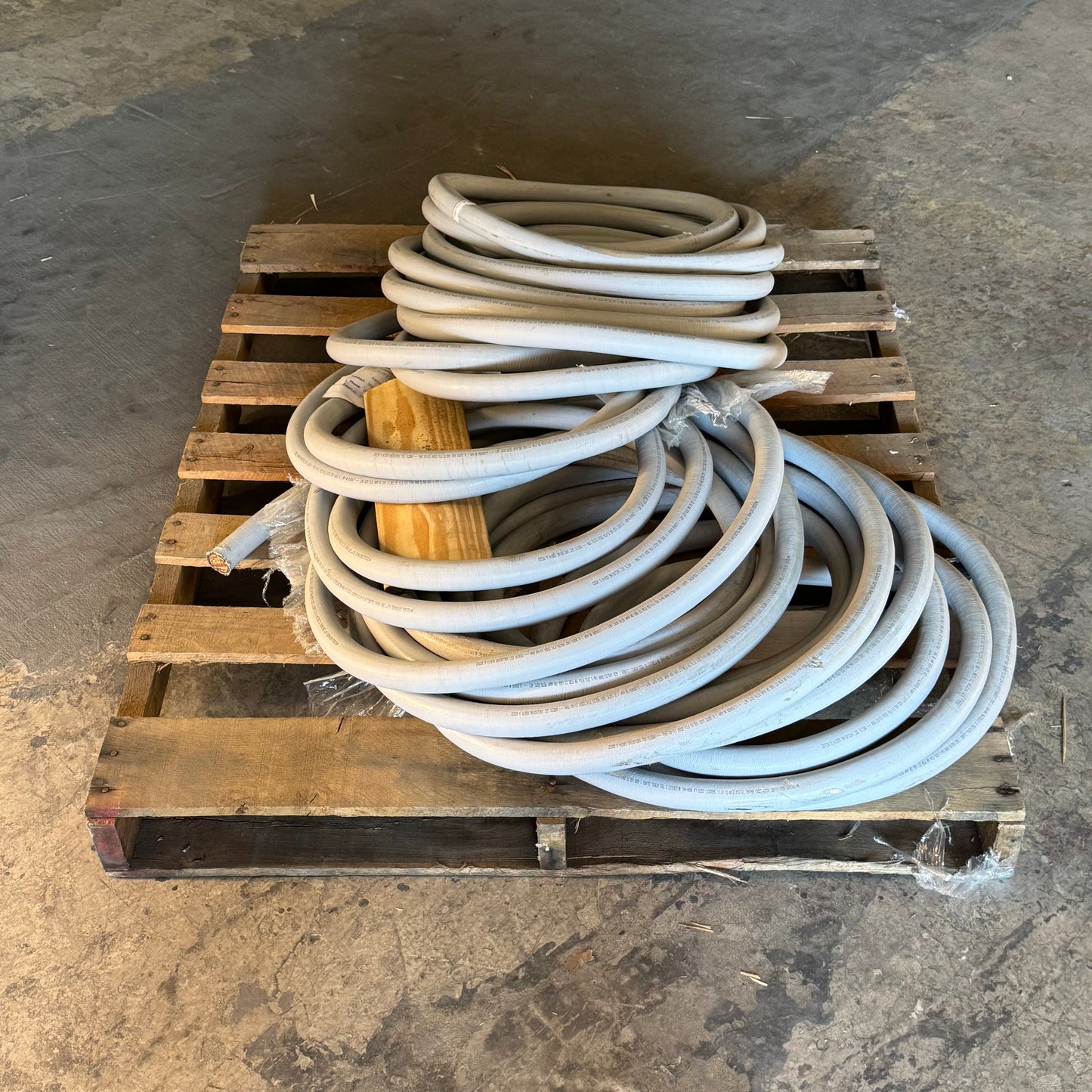 SOUTHWIRE Telcoflex IV 750 MCM Power Cable Gray ~120 ft. 600V - KS24194 L4 / 56961901 (New Other, Loose Bundle / No Spool)