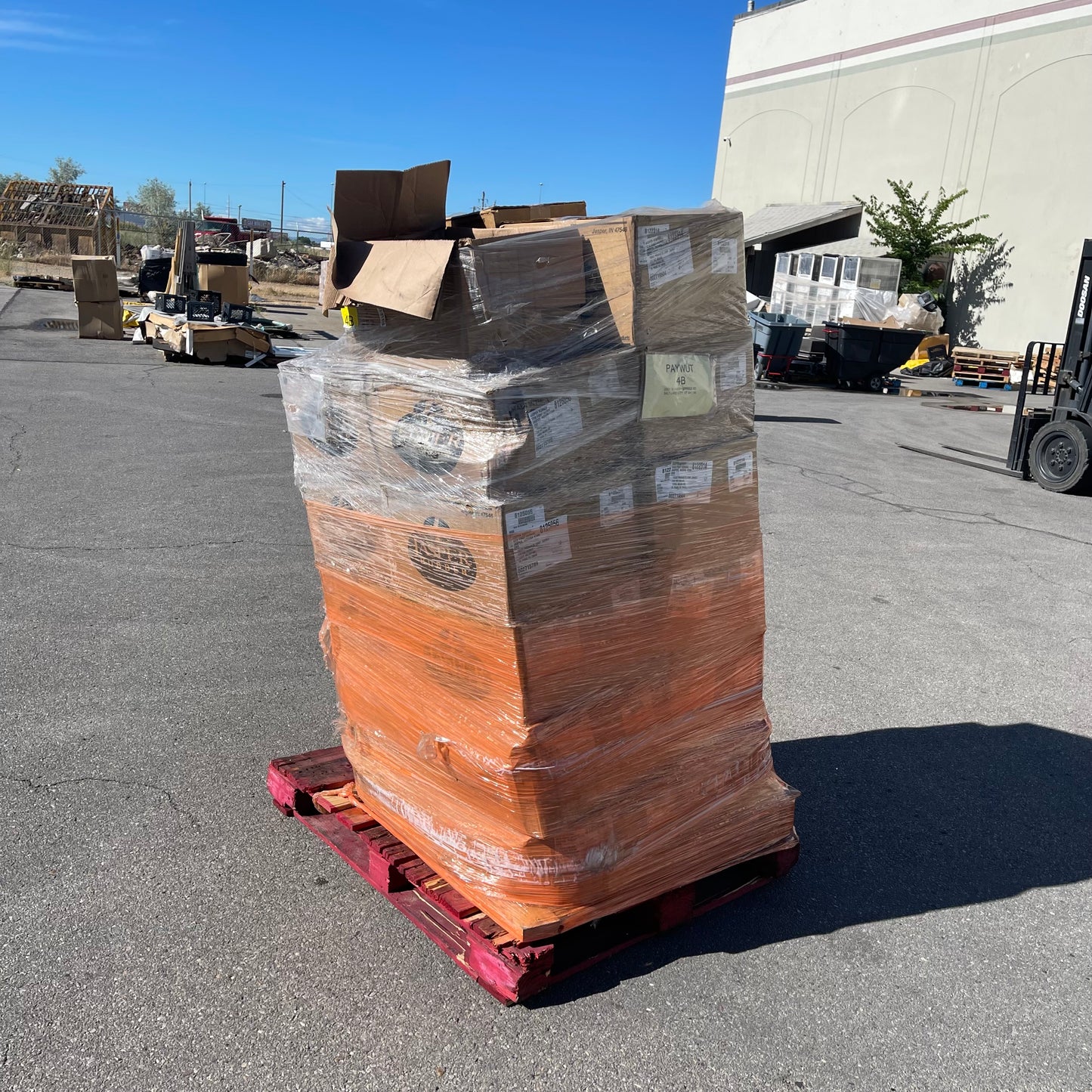 ZA@ Pallet of JASPER RUBBER Rectangle & Small Round Gaskets 7"x5.5" & 1"D 002653237 & 002719504 (AS-IS)