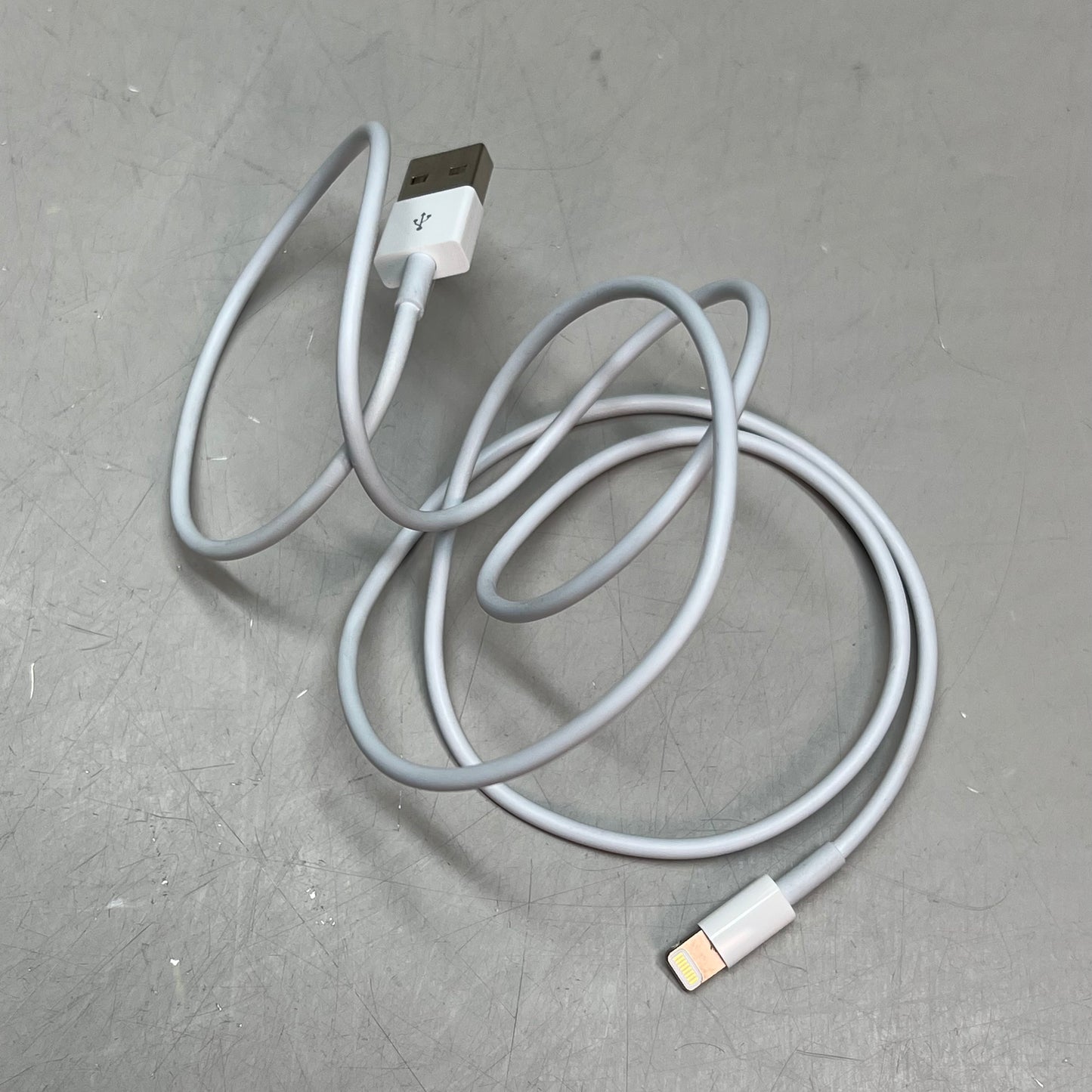 APPLE Fast Charging Lighting To USB Cable (1M) White MUQW3AM/A (Return)