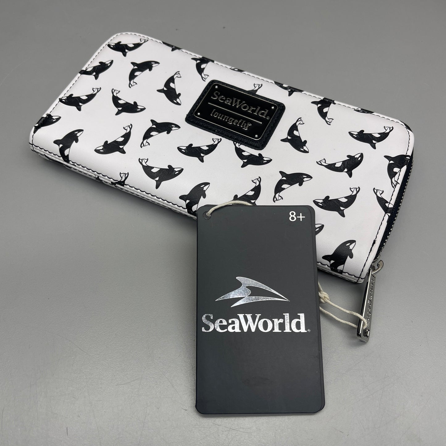 LOUNGEFLY X SEAWORLD Toss Orca Wallet Zip Black & White NEW