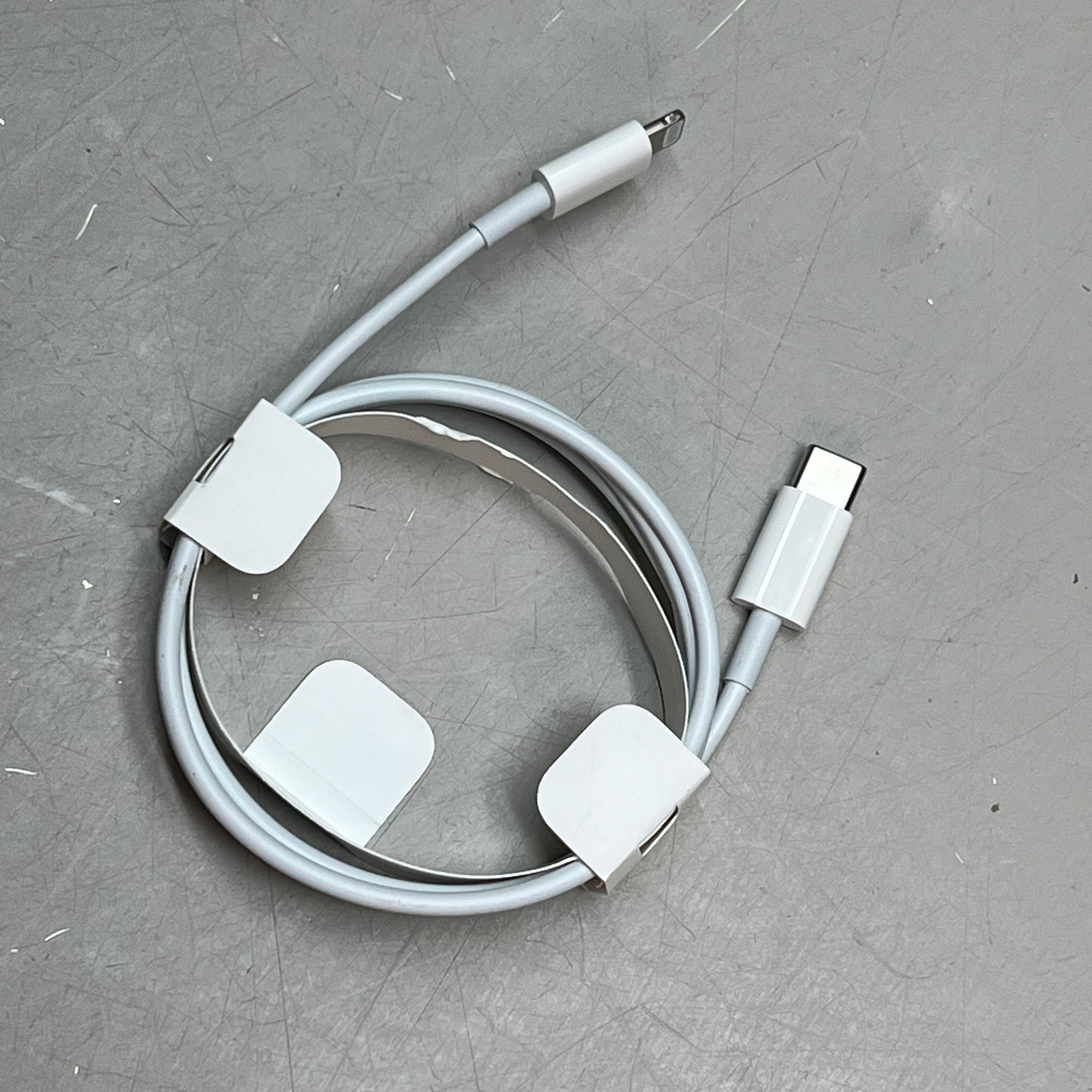 APPLE Fast Charging iPhone USB-C To Lighting Cable (1M) White A2561 (Returns)