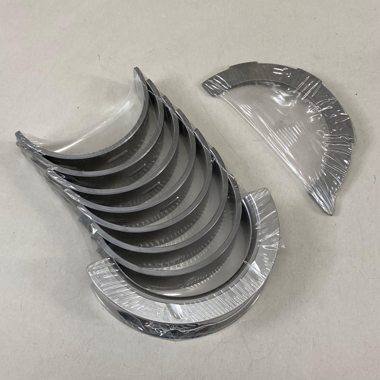 MAHLE (9 Pieces, 1 Box) Clevite Engine Crankshaft Main Bearing Set MS-2207A-.25MM