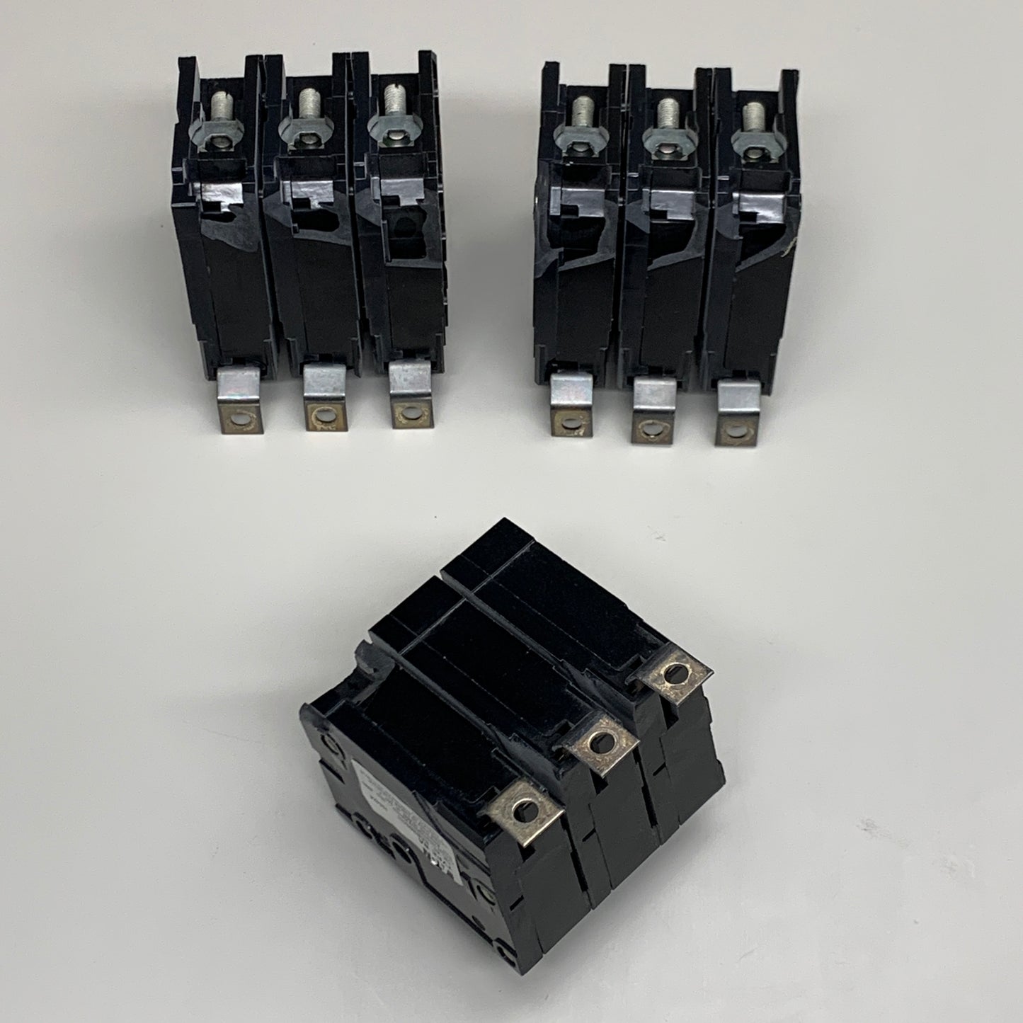 EATON (4 PACK!) BAB Miniature Circuit Breaker 30 3" x 3" Black 150424 AS-IS