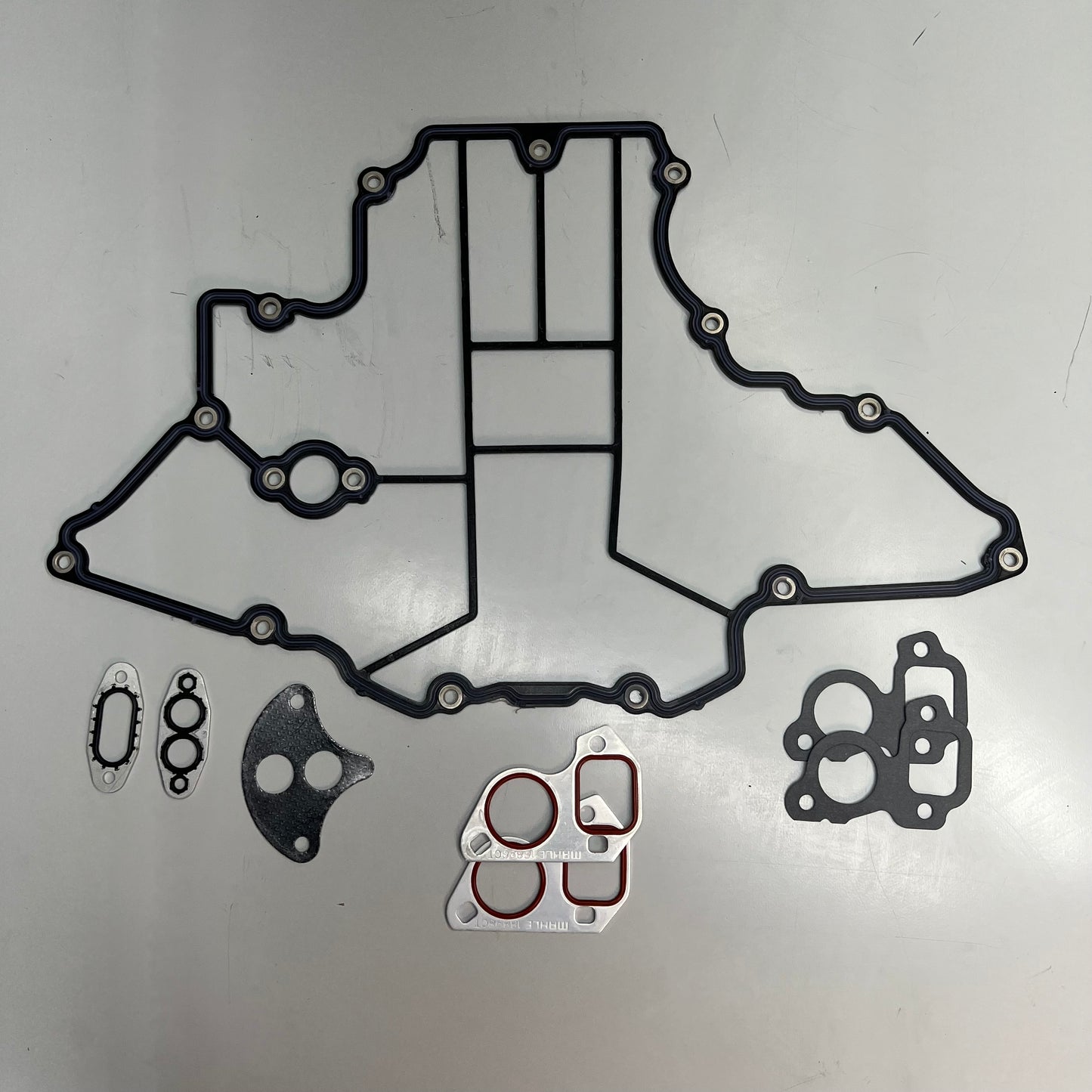 MAHLE Full Gasket Set For Chevrolet & Pontiac Vehicles Made In USA 95-3640