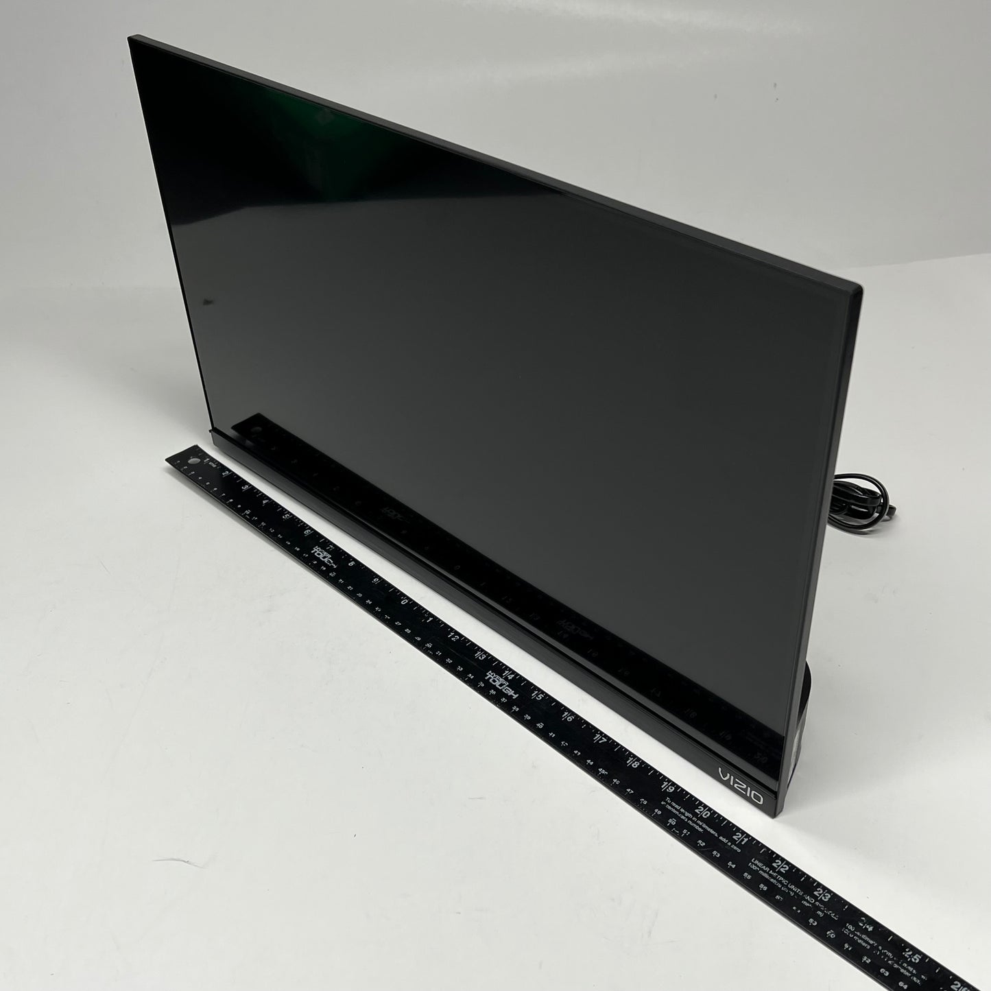 VIZIO D-Series Full Hd Smart Tv 24" 1920 X 1080 720P VHD24M0810 ENHB (As-Is)