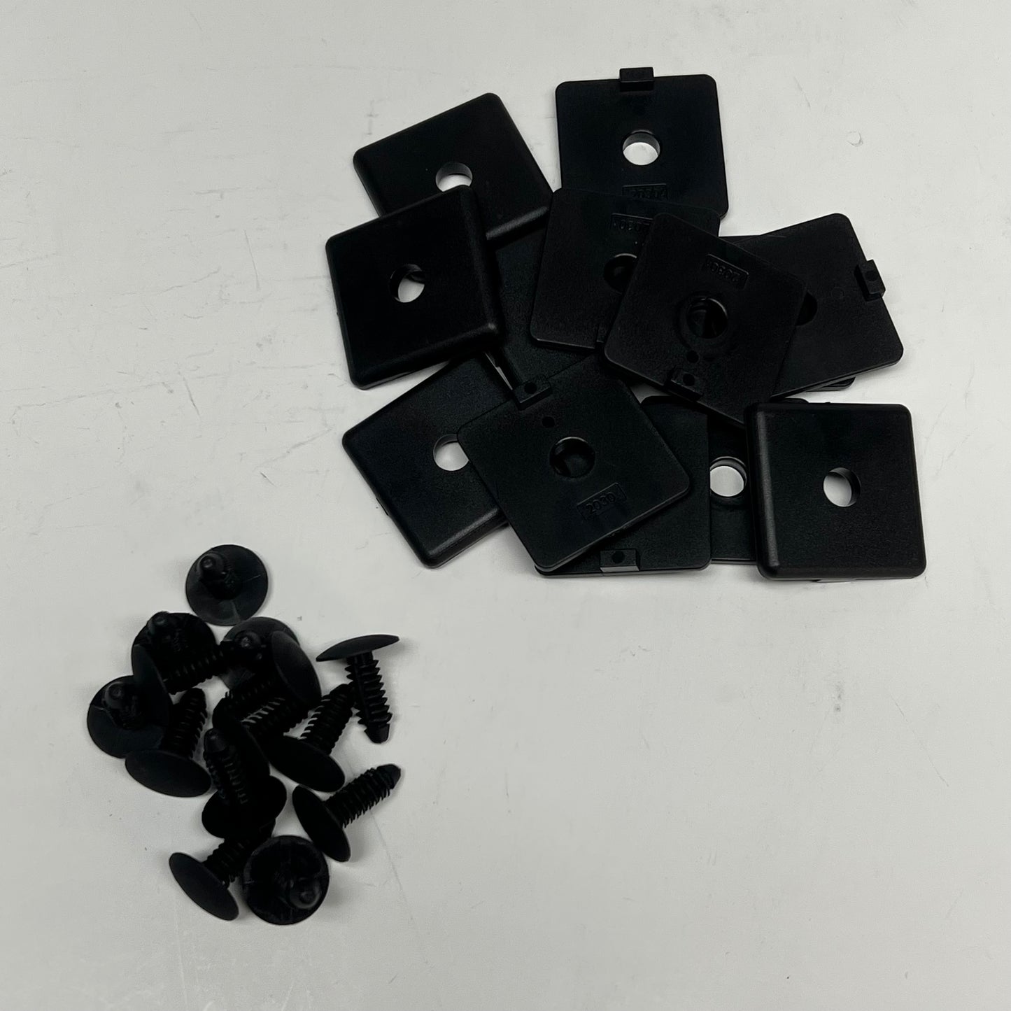 80/20 INC (14 PACK) 15 Series End Cap With Push-in Fastener 1.5x1.5" 2030-PLAIN