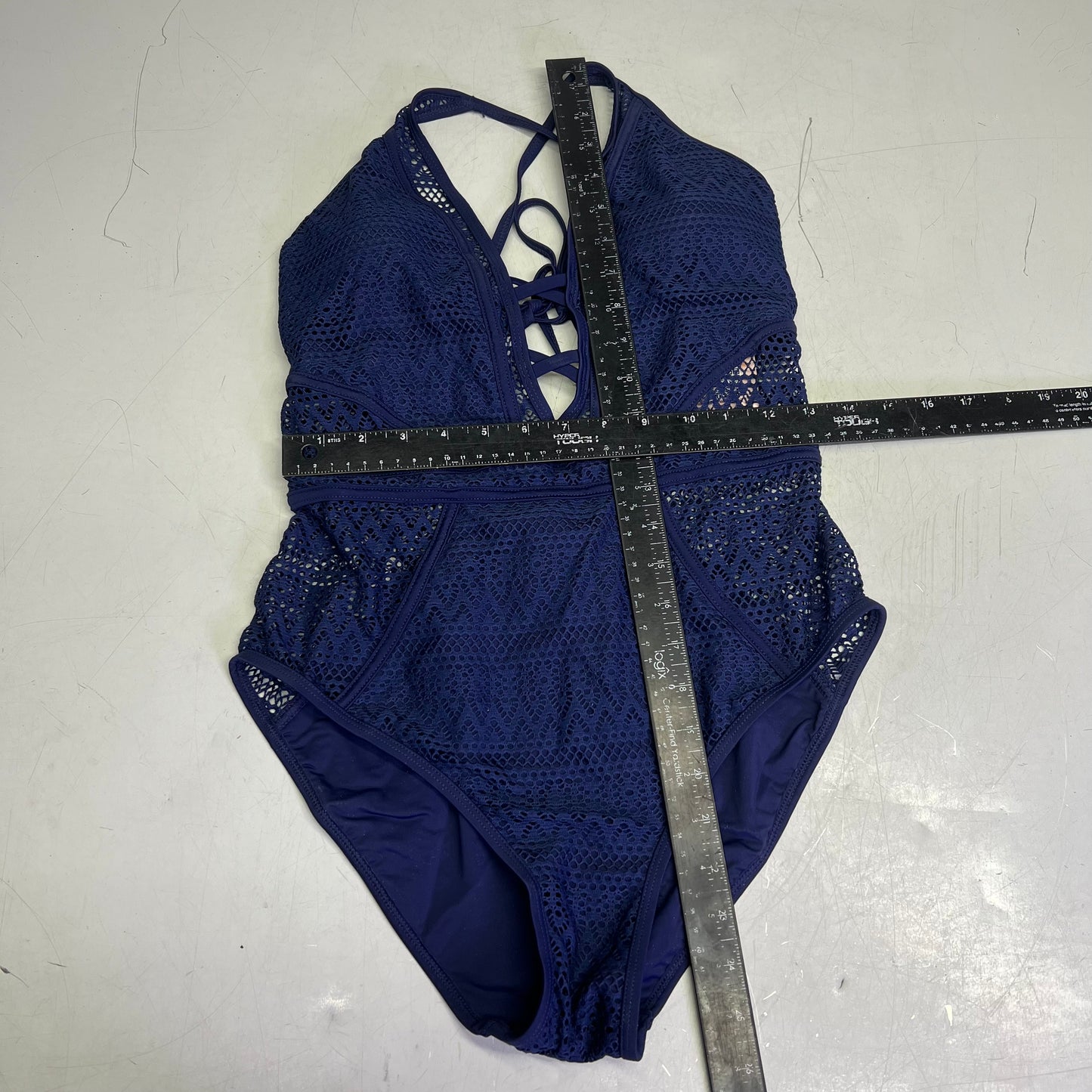 CHARMO Solid Cross Plunge Crochet One Piece Swimsuit Women's Sz M Dark Navy