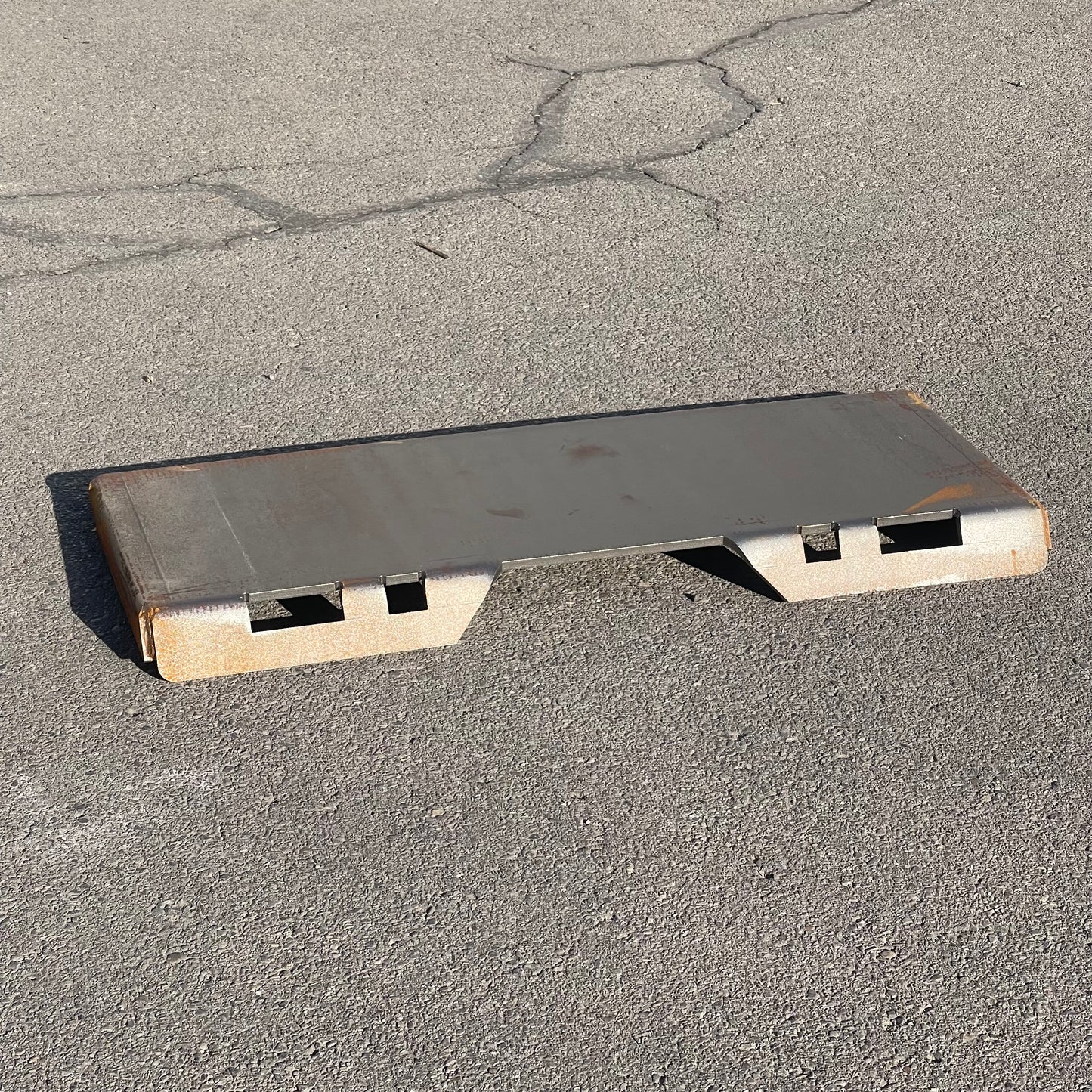 Z@ TITAN ATTACHMENTS Universal Quick-Tach Mount Plate 164100 (AS-IS, Rust)